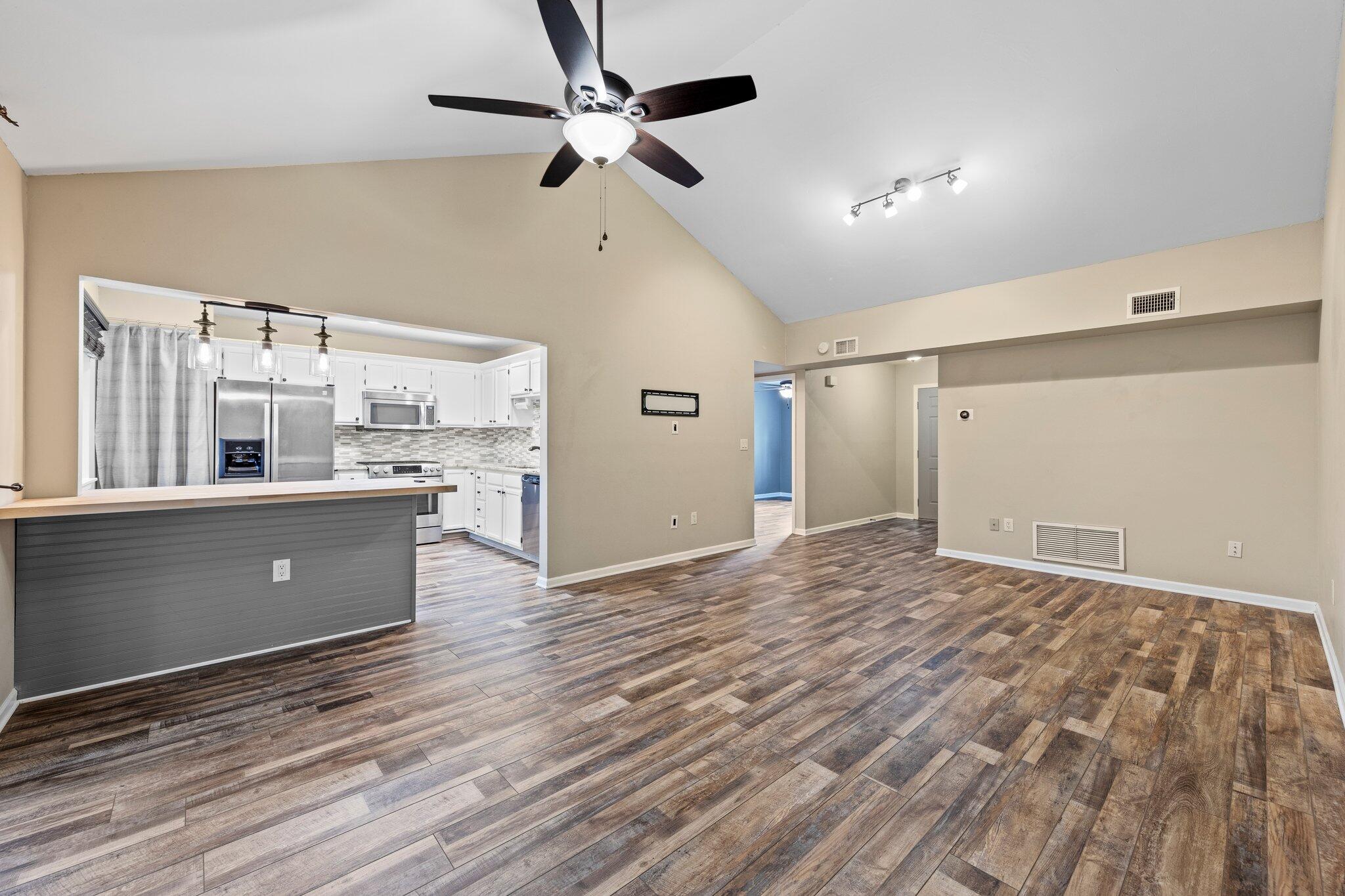 CEDAR RIDGE PH 10 - Residential Lease