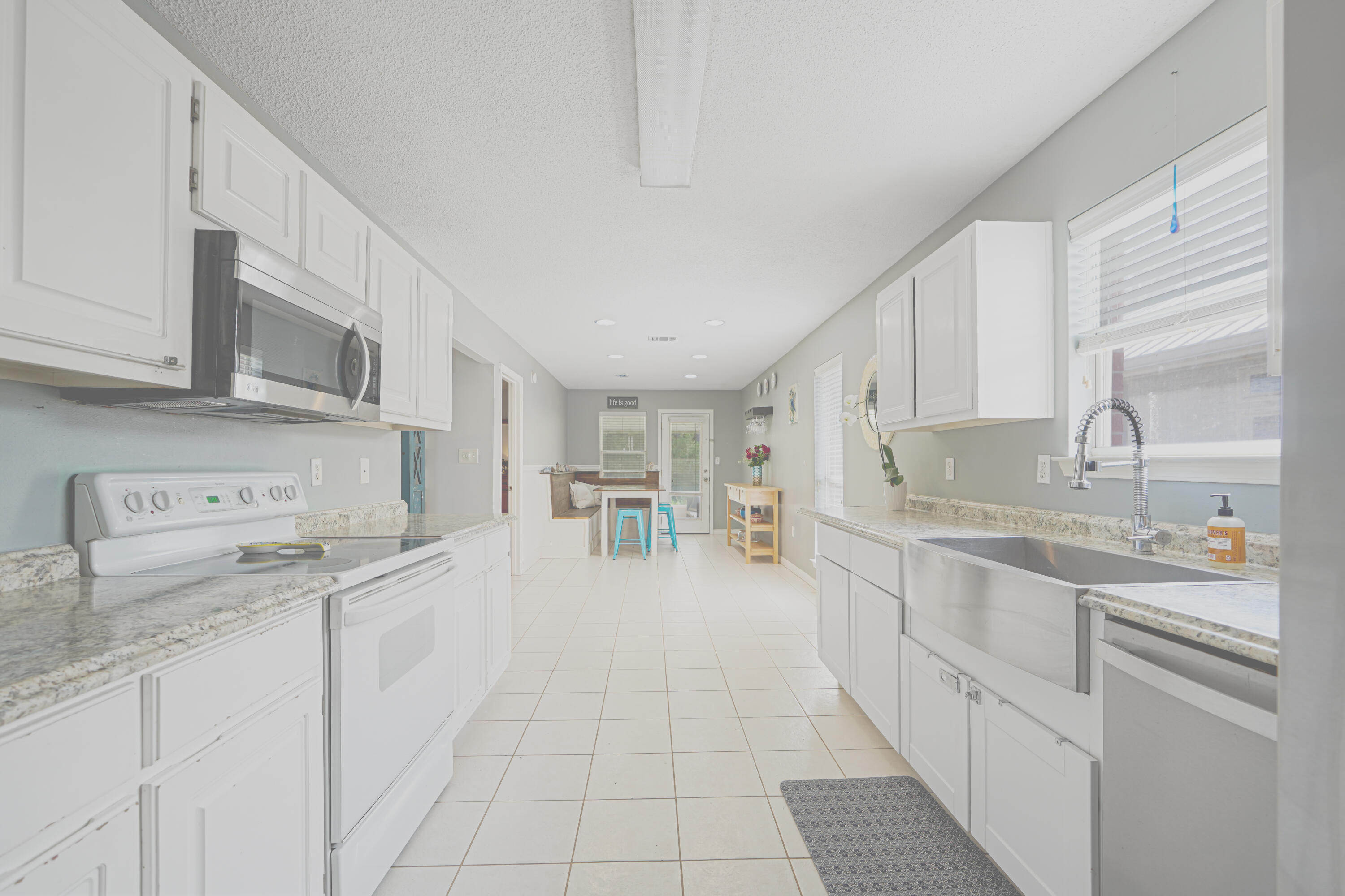 FLAMINGO VILLAGE - Residential