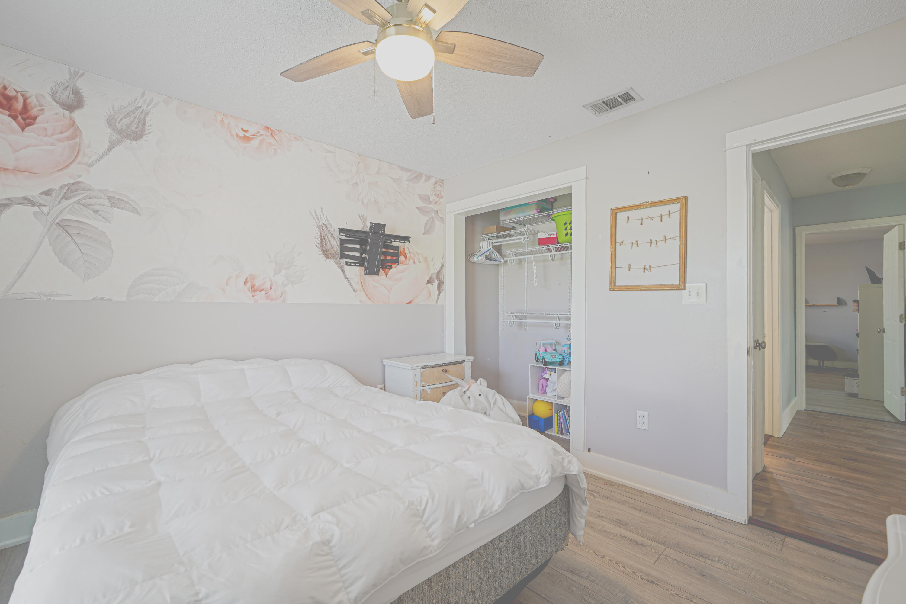 FLAMINGO VILLAGE - Residential