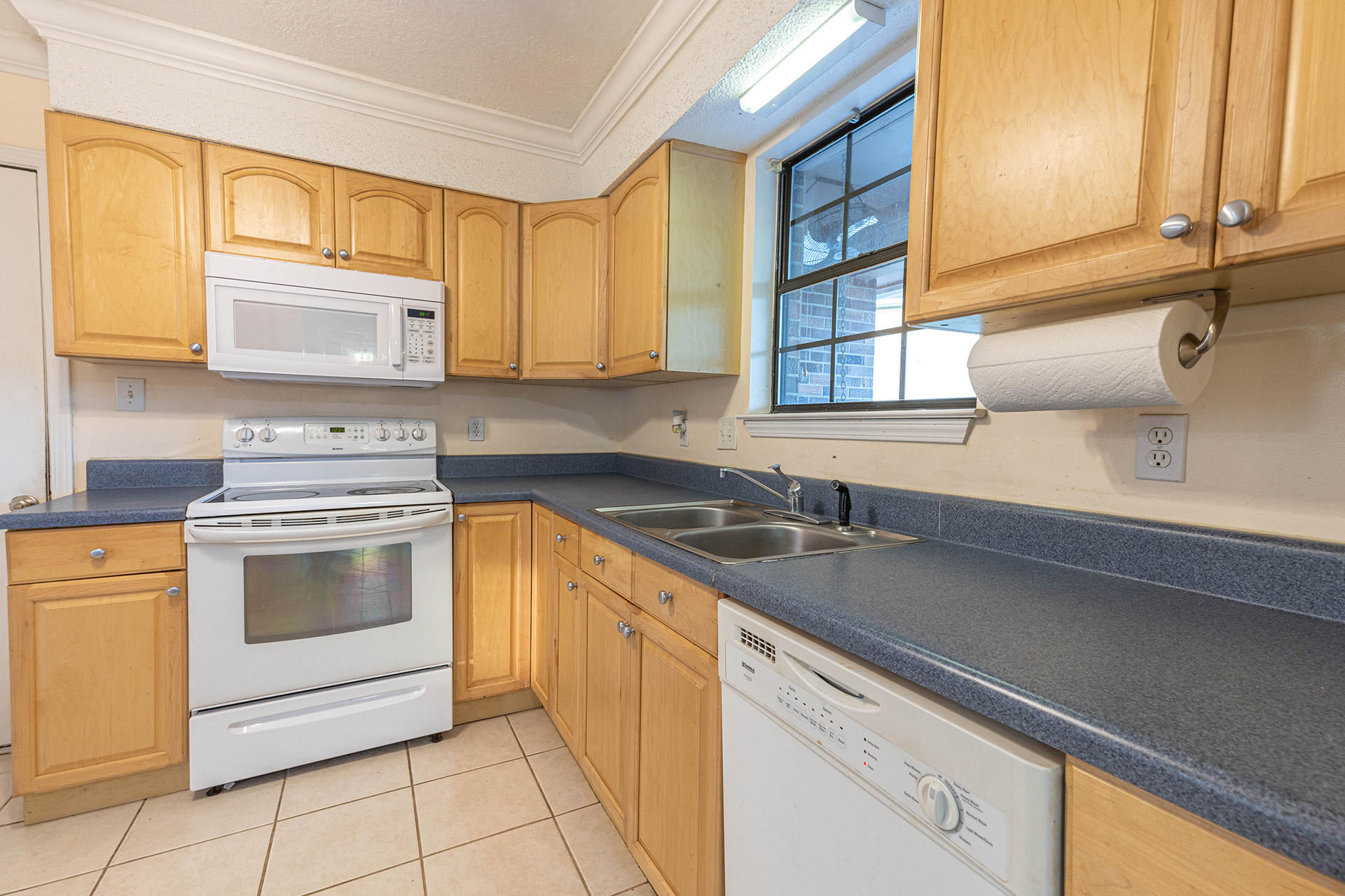 PALM ESTATES UNIT 2 - Residential