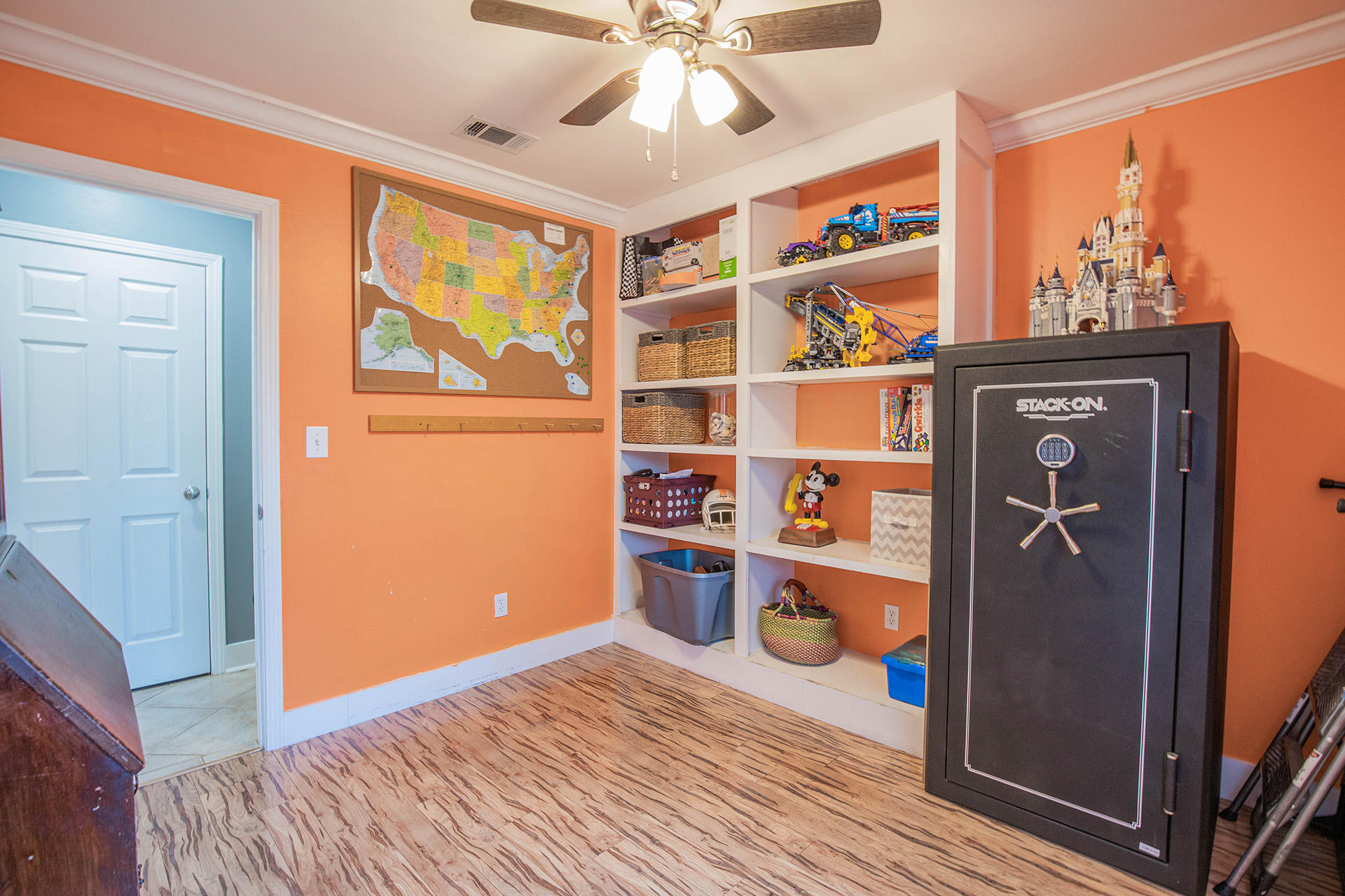 PALM ESTATES UNIT 2 - Residential