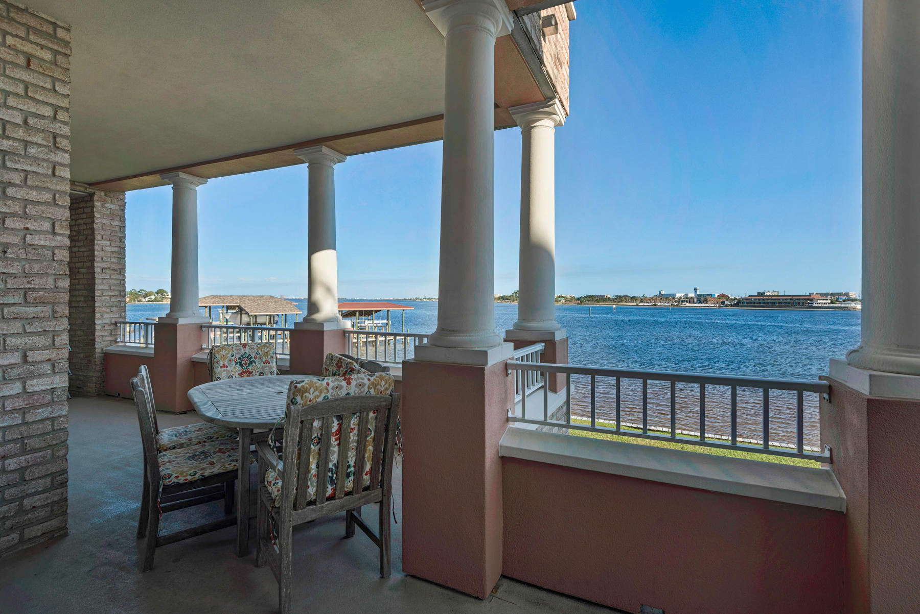 VILLA DI MARE - Residential