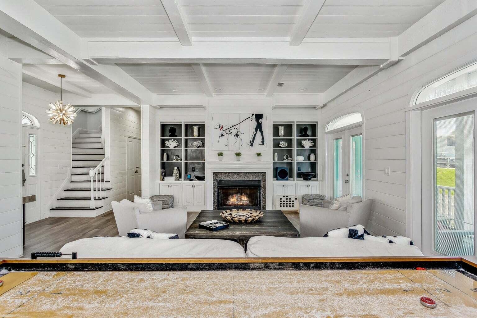 CRYSTAL BEACH - Residential