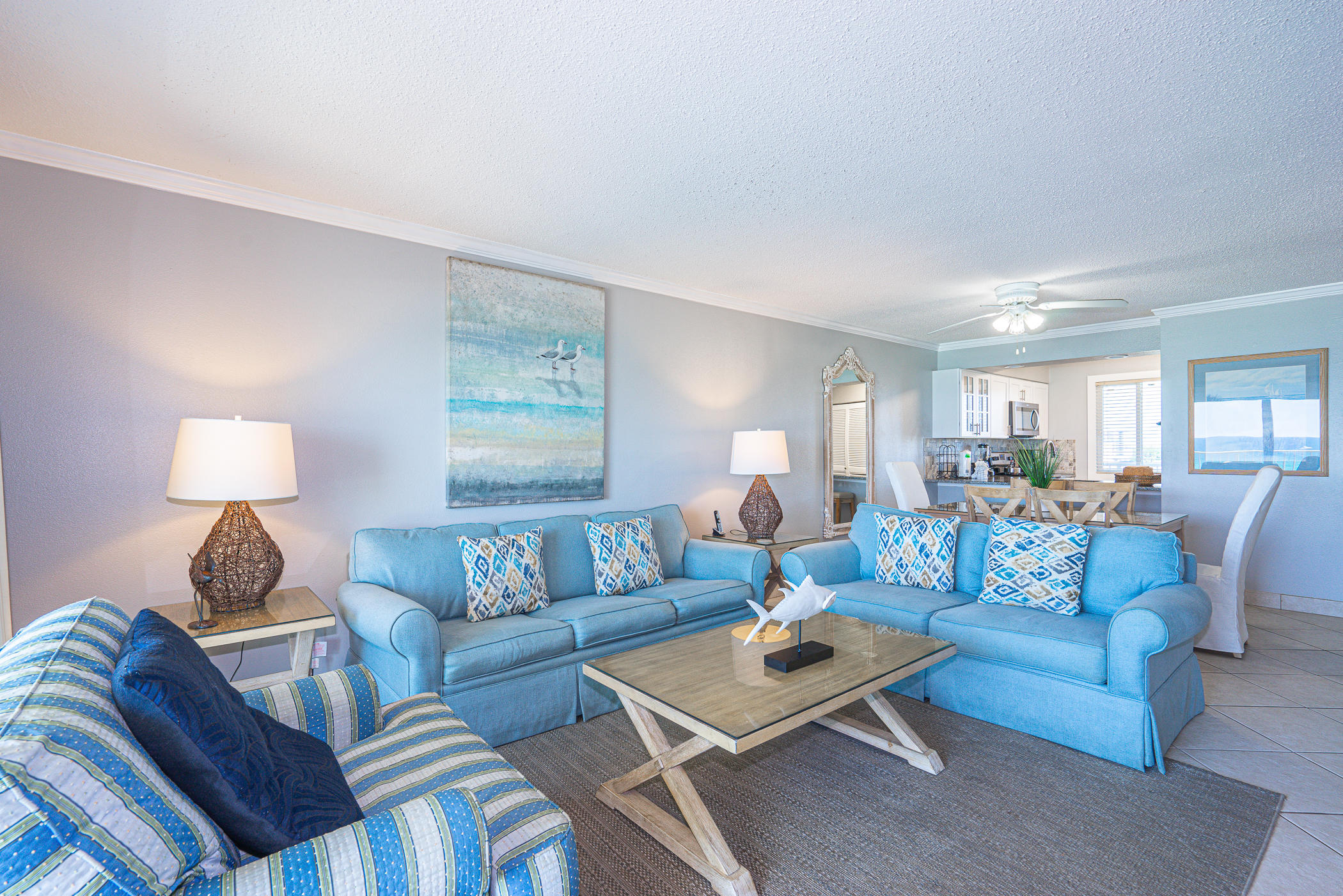 ISLANDER CONDO - Residential