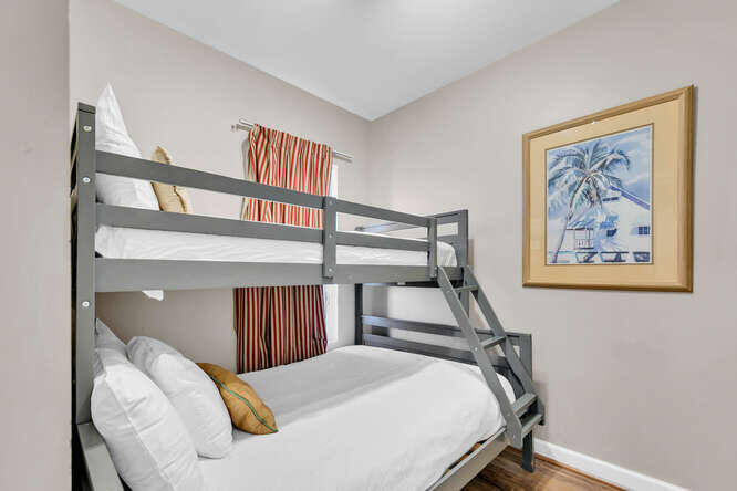 STERLING SHORES - Residential