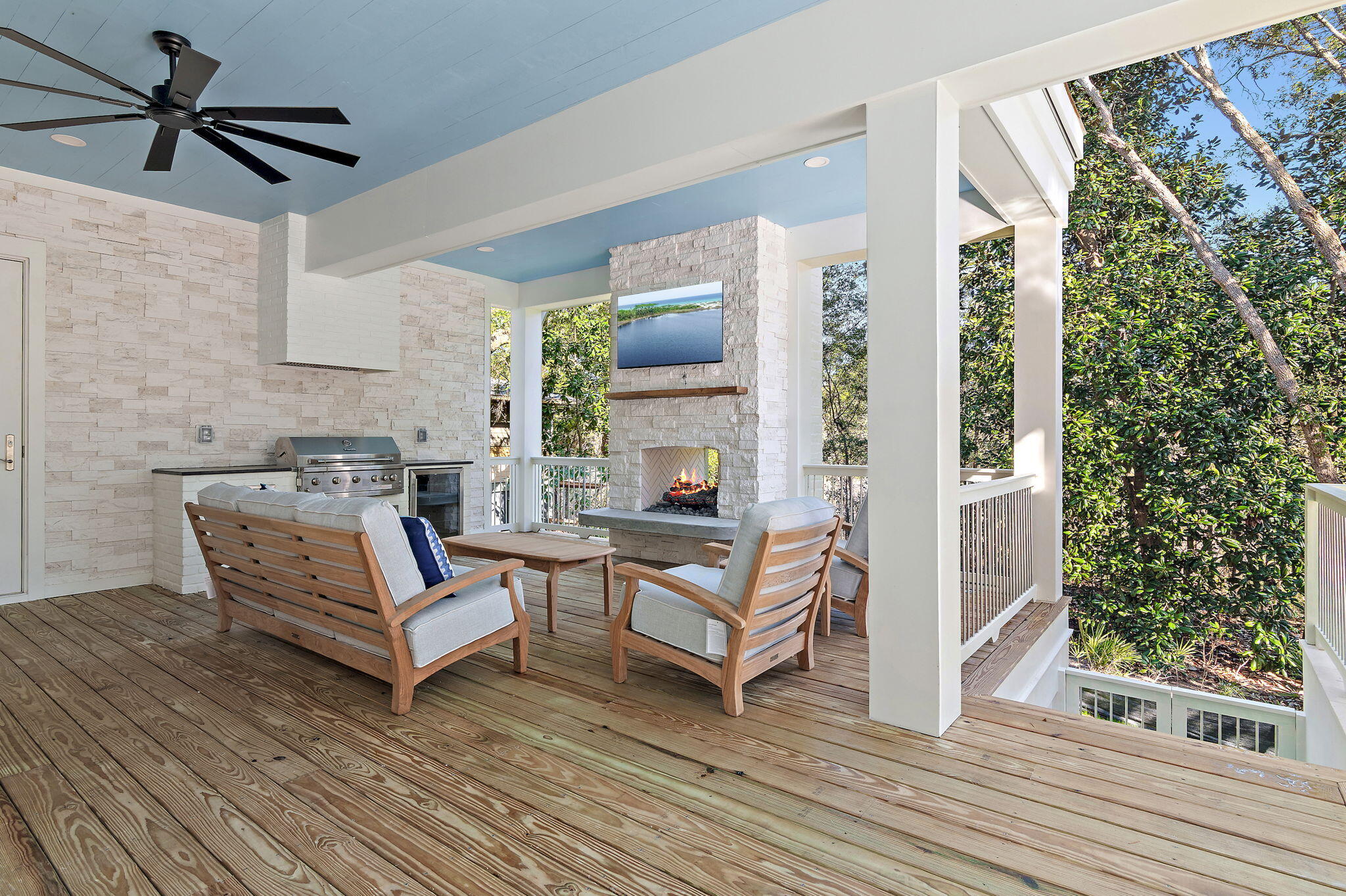 SEAGROVE SHORES 4TH ADD - Residential