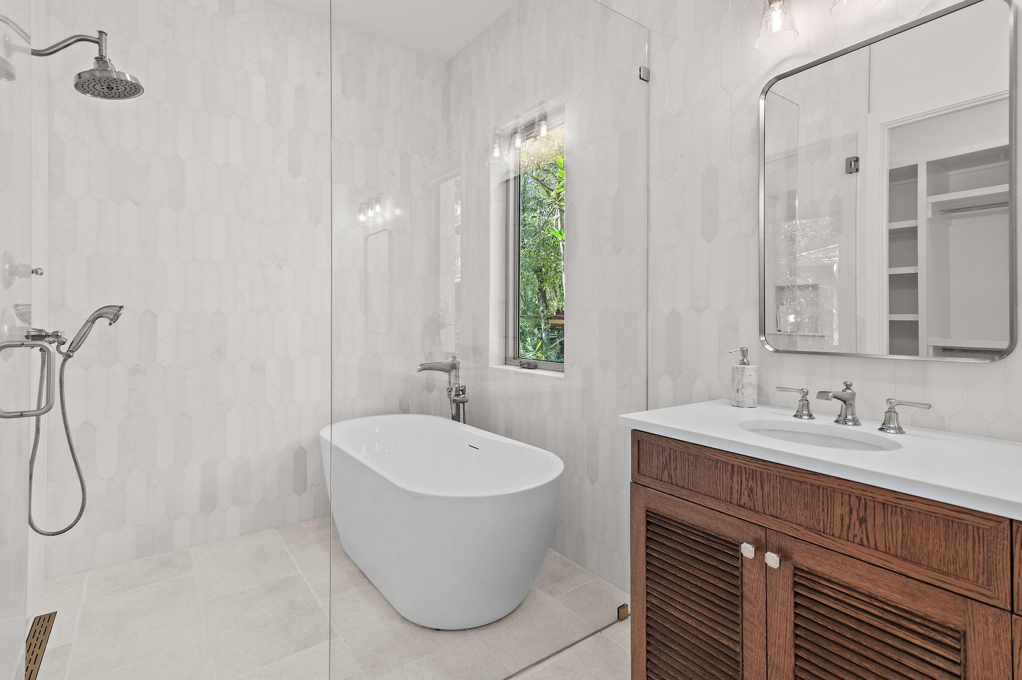 SEAGROVE SHORES 4TH ADD - Residential