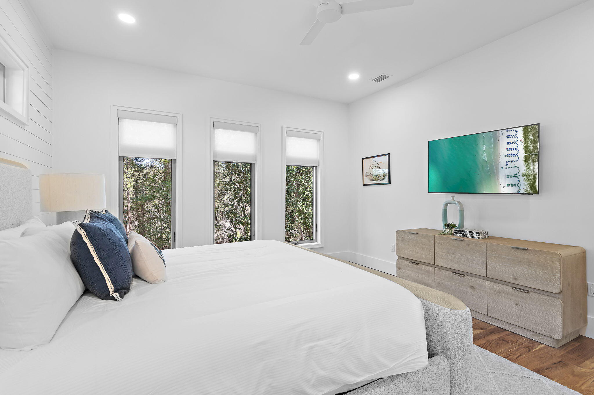 SEAGROVE SHORES 4TH ADD - Residential