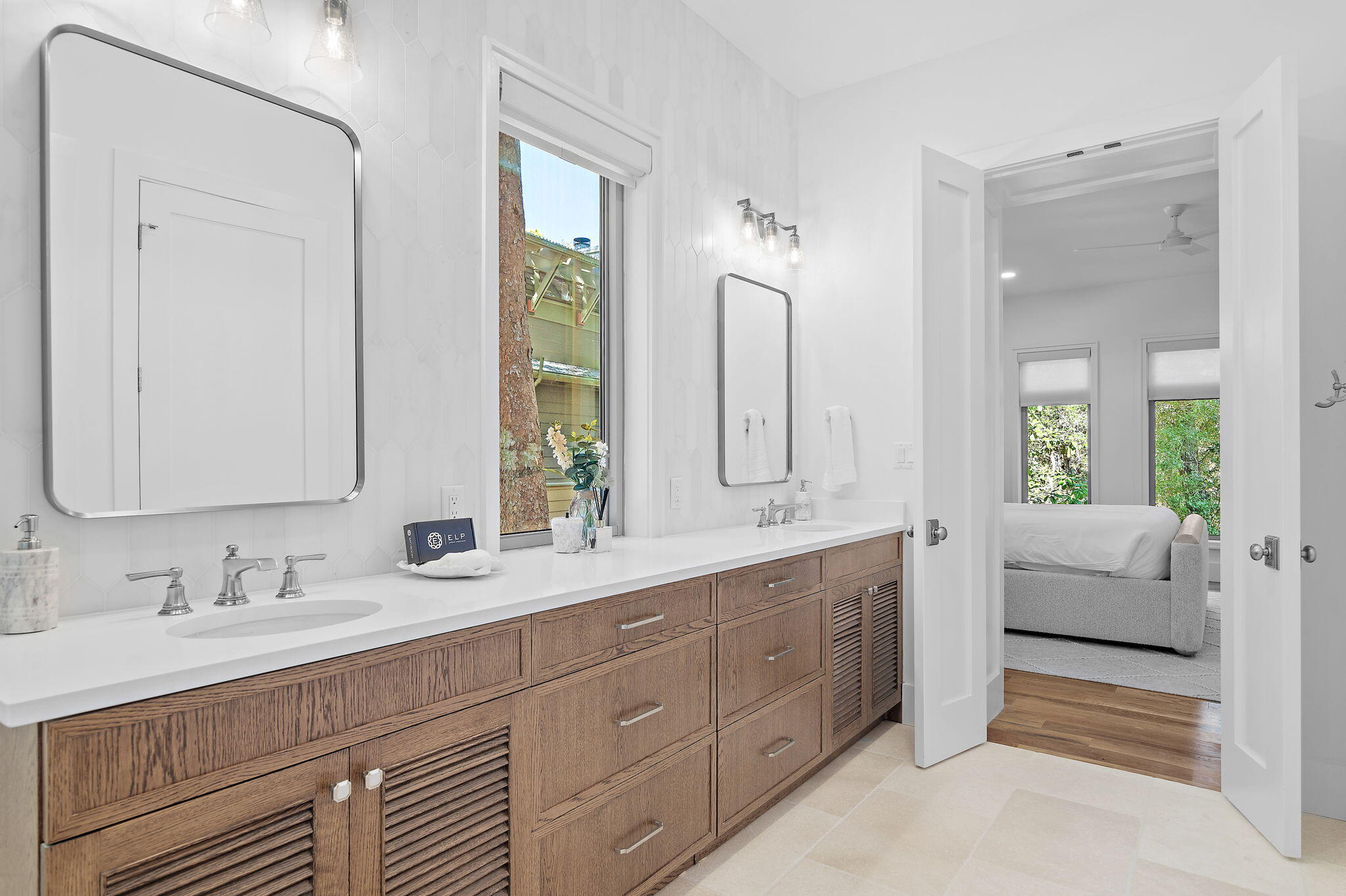 SEAGROVE SHORES 4TH ADD - Residential