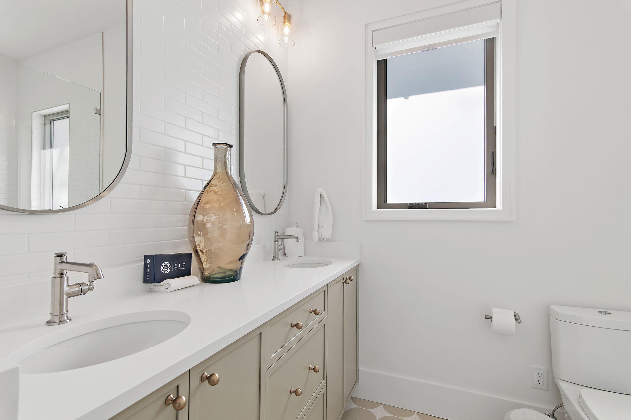 SEAGROVE SHORES 4TH ADD - Residential