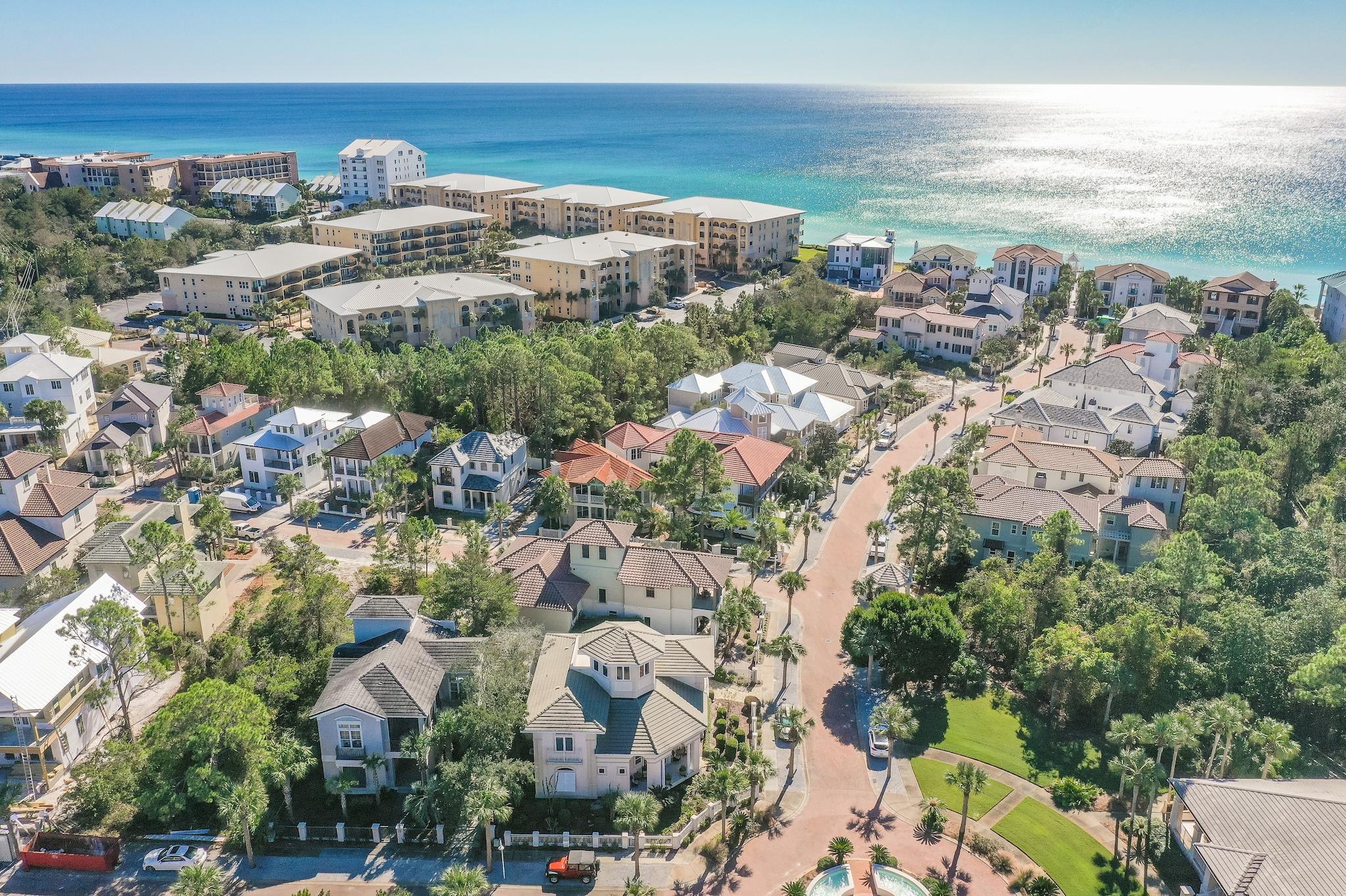 VILLAGE OF WHITE CLIFFS THE - Residential
