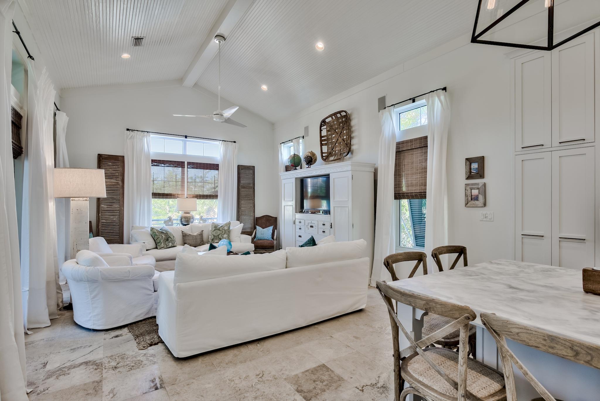 VILLAGE OF WHITE CLIFFS THE - Residential
