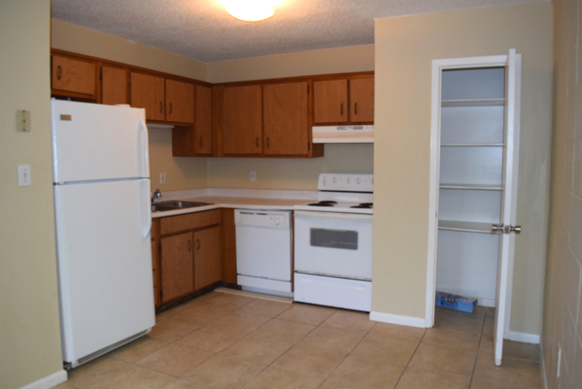 BREAKERS WEST - Residential