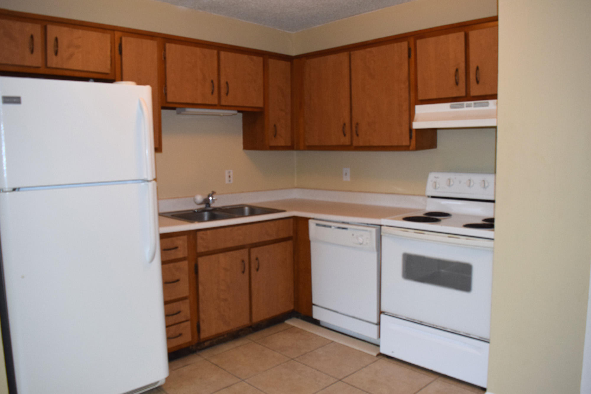 BREAKERS WEST - Residential