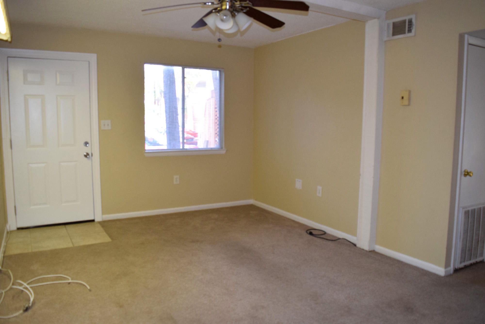 BREAKERS WEST - Residential