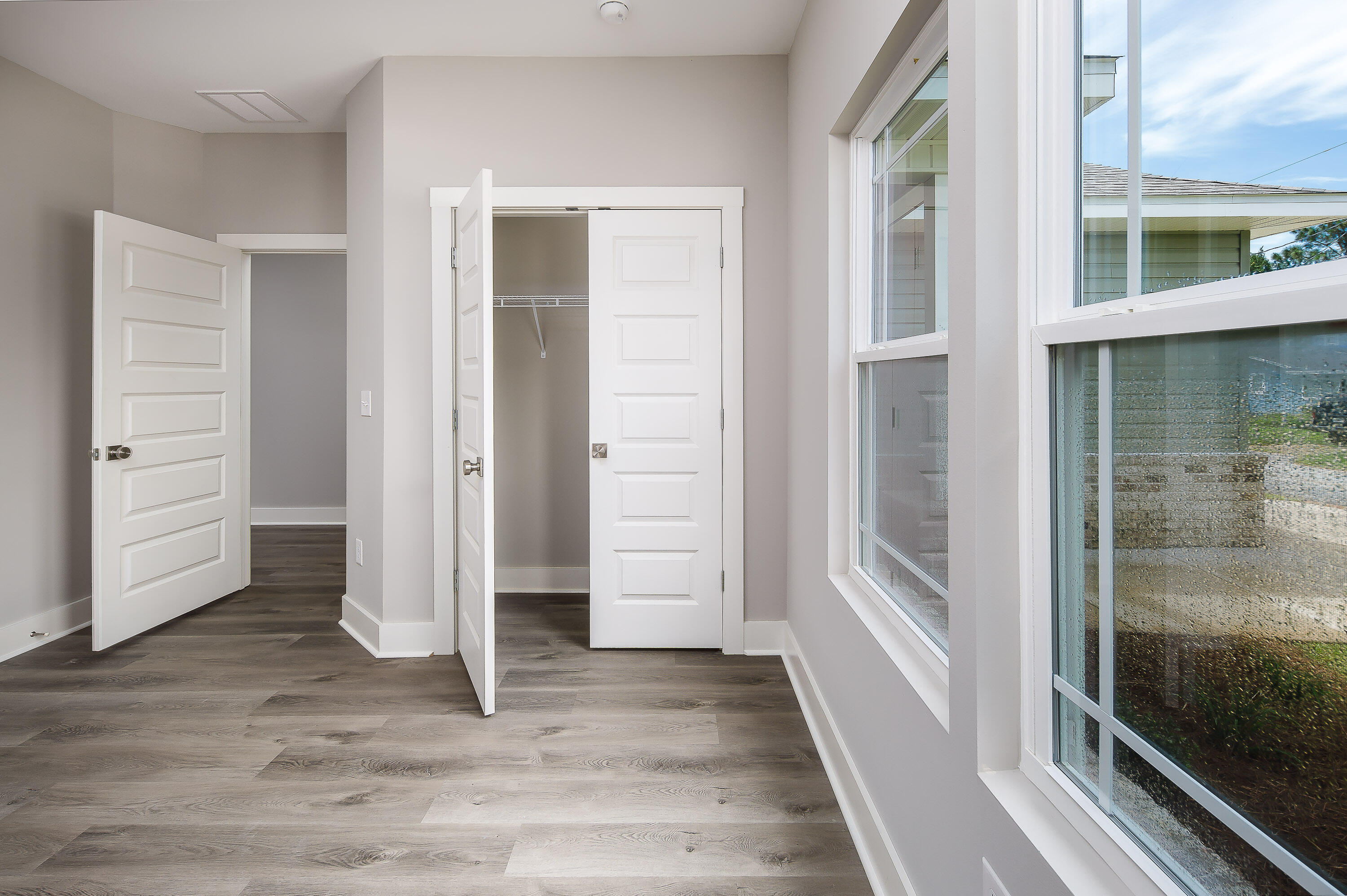 CRESCENT SHORES - Residential