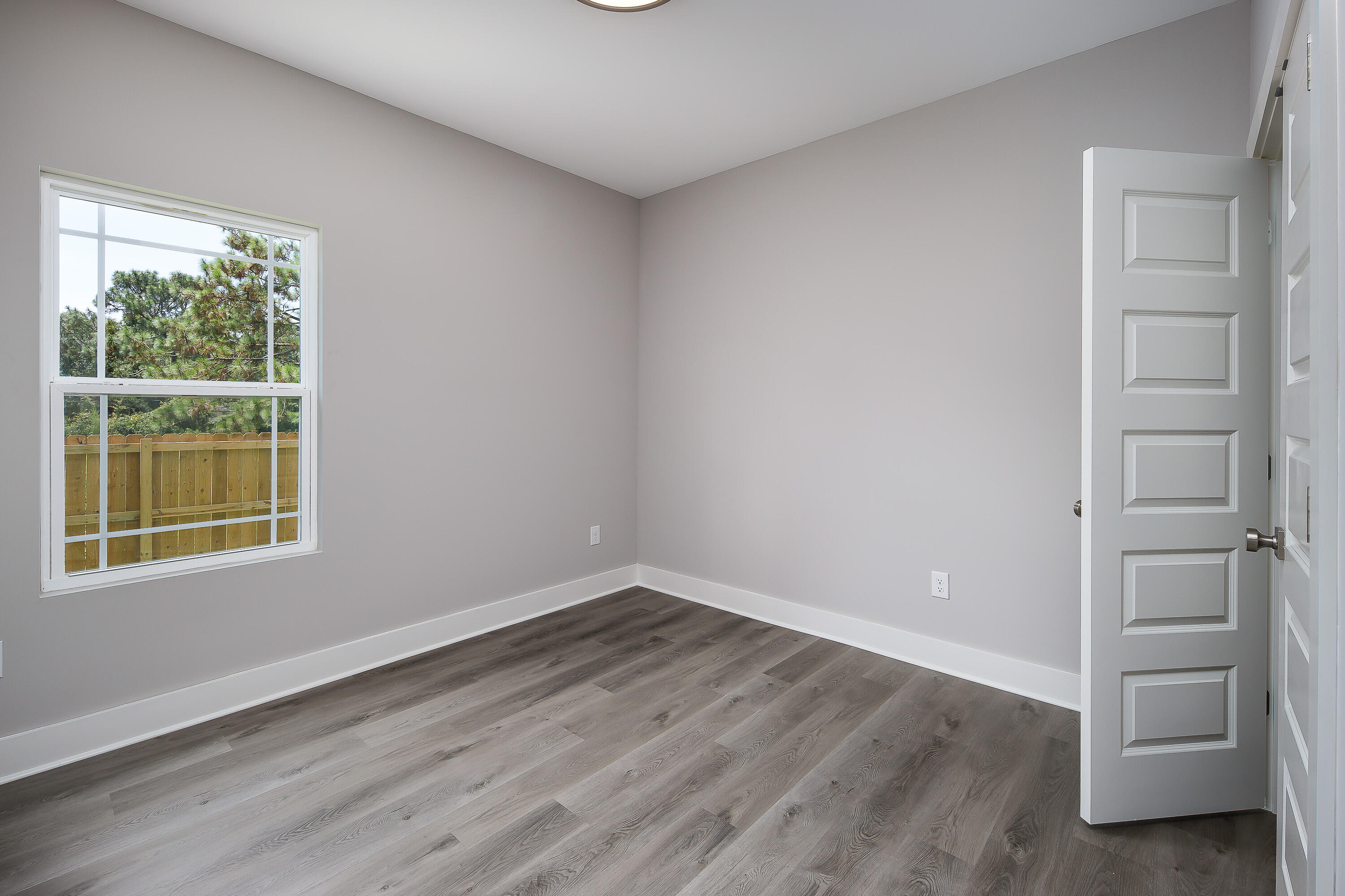 CRESCENT SHORES - Residential