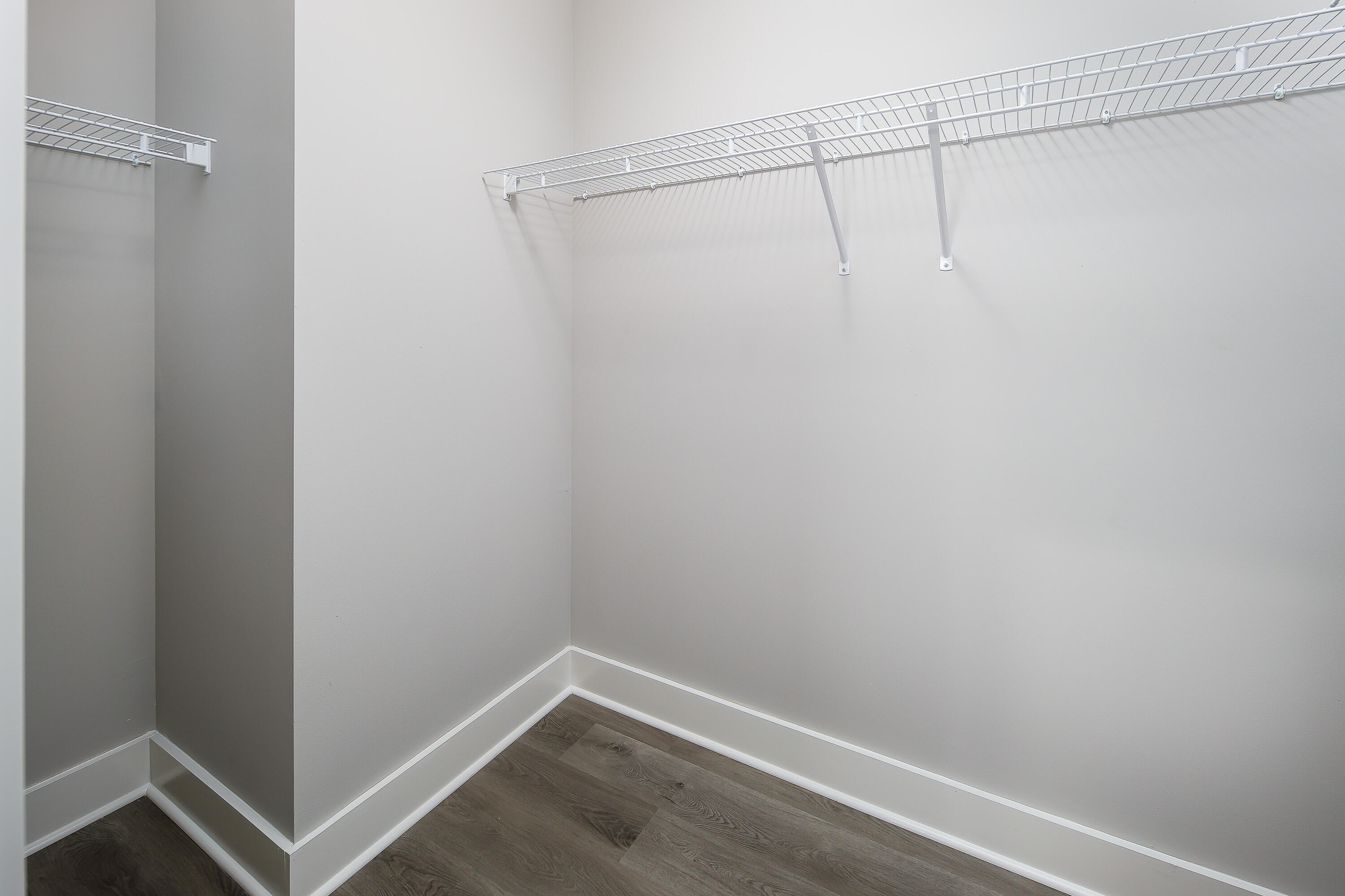 CRESCENT SHORES - Residential