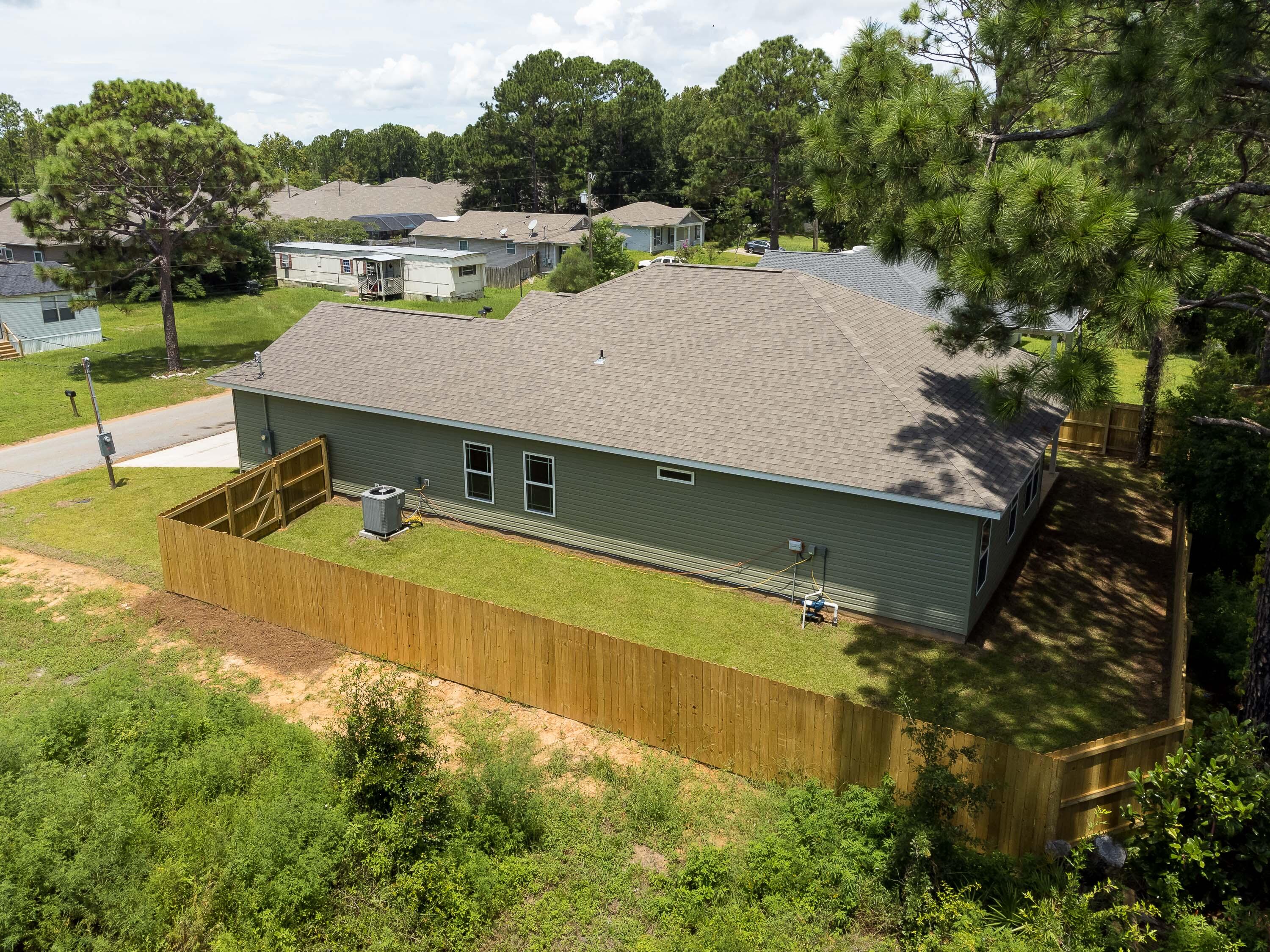 CRESCENT SHORES - Residential