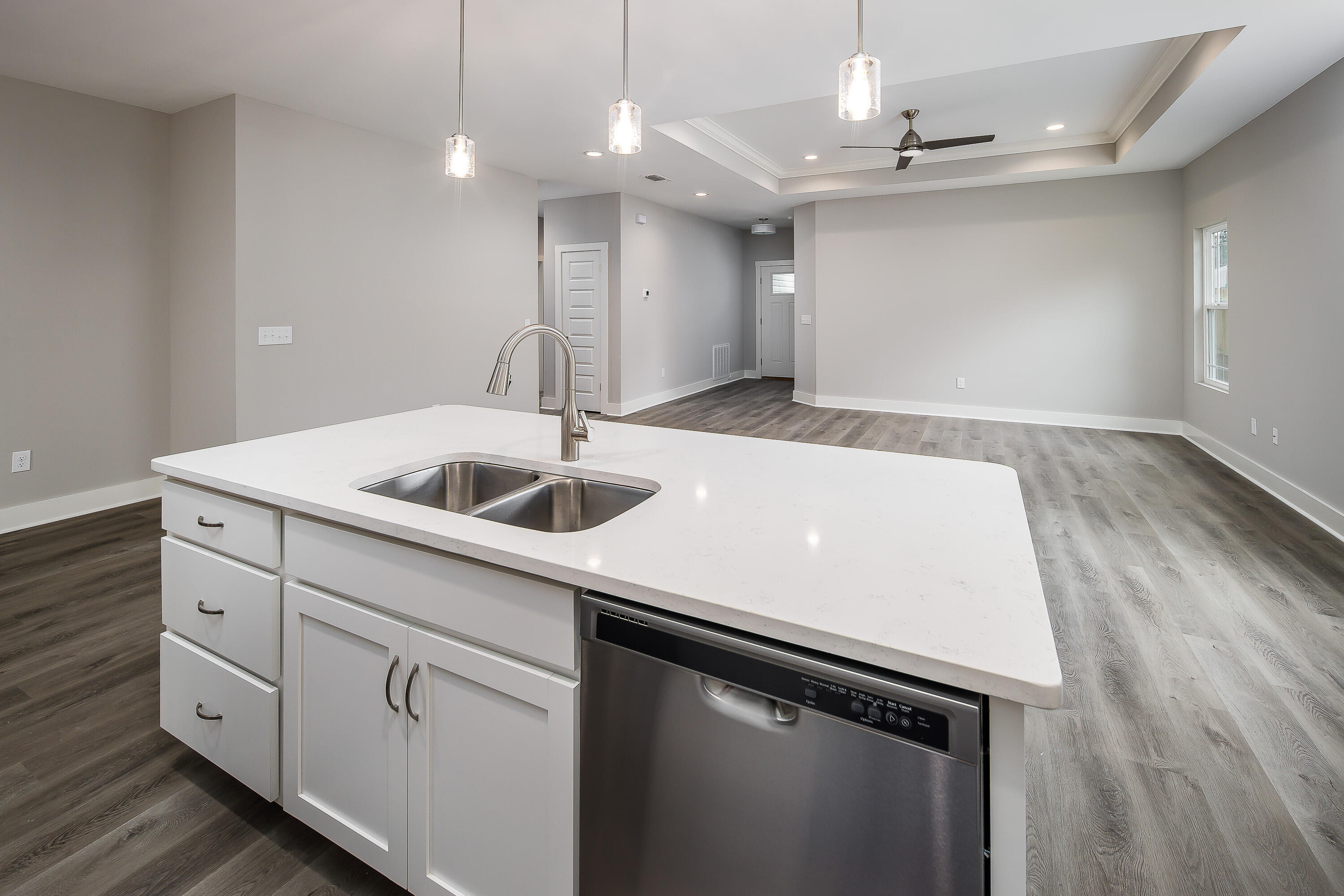 CRESCENT SHORES - Residential