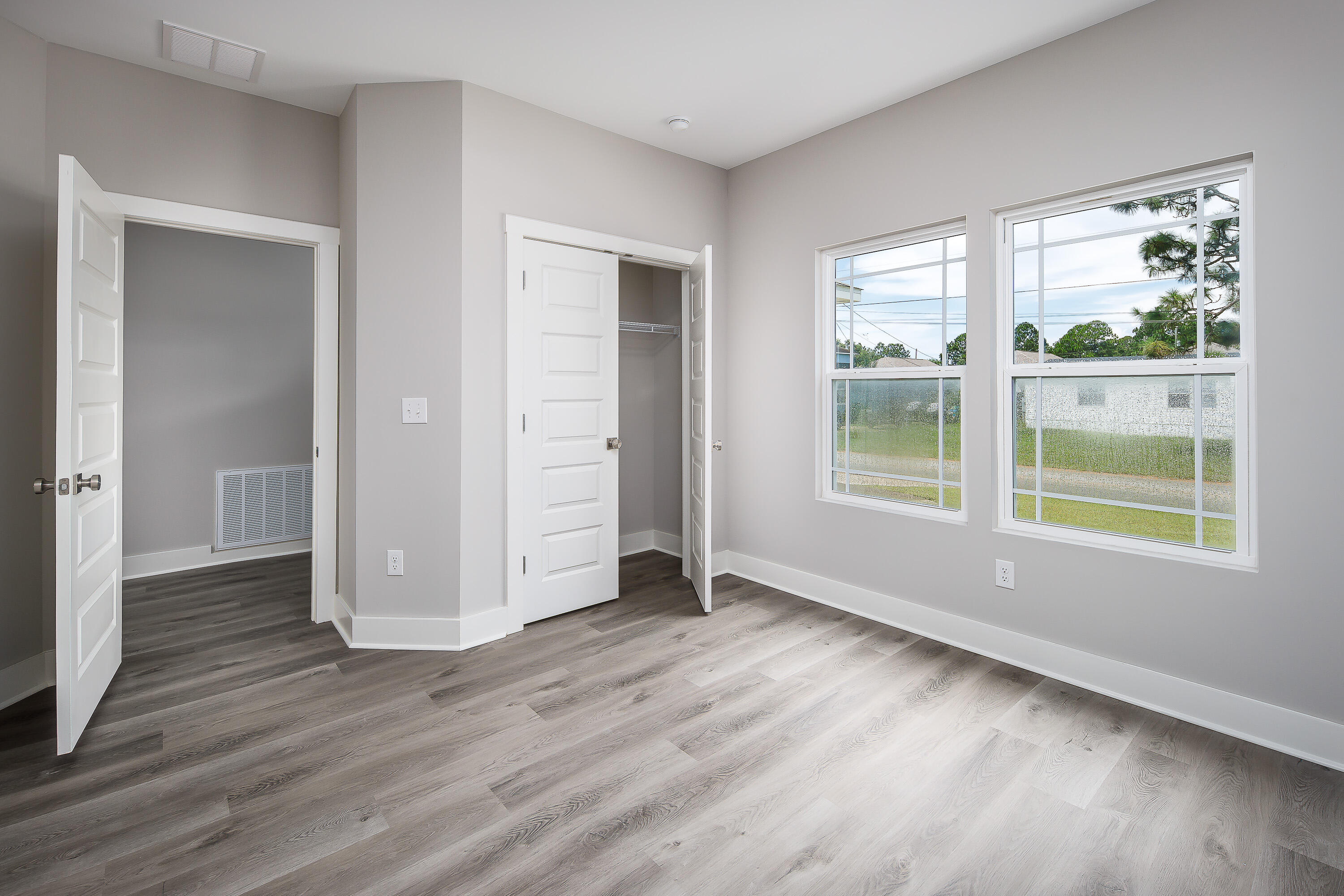 CRESCENT SHORES - Residential