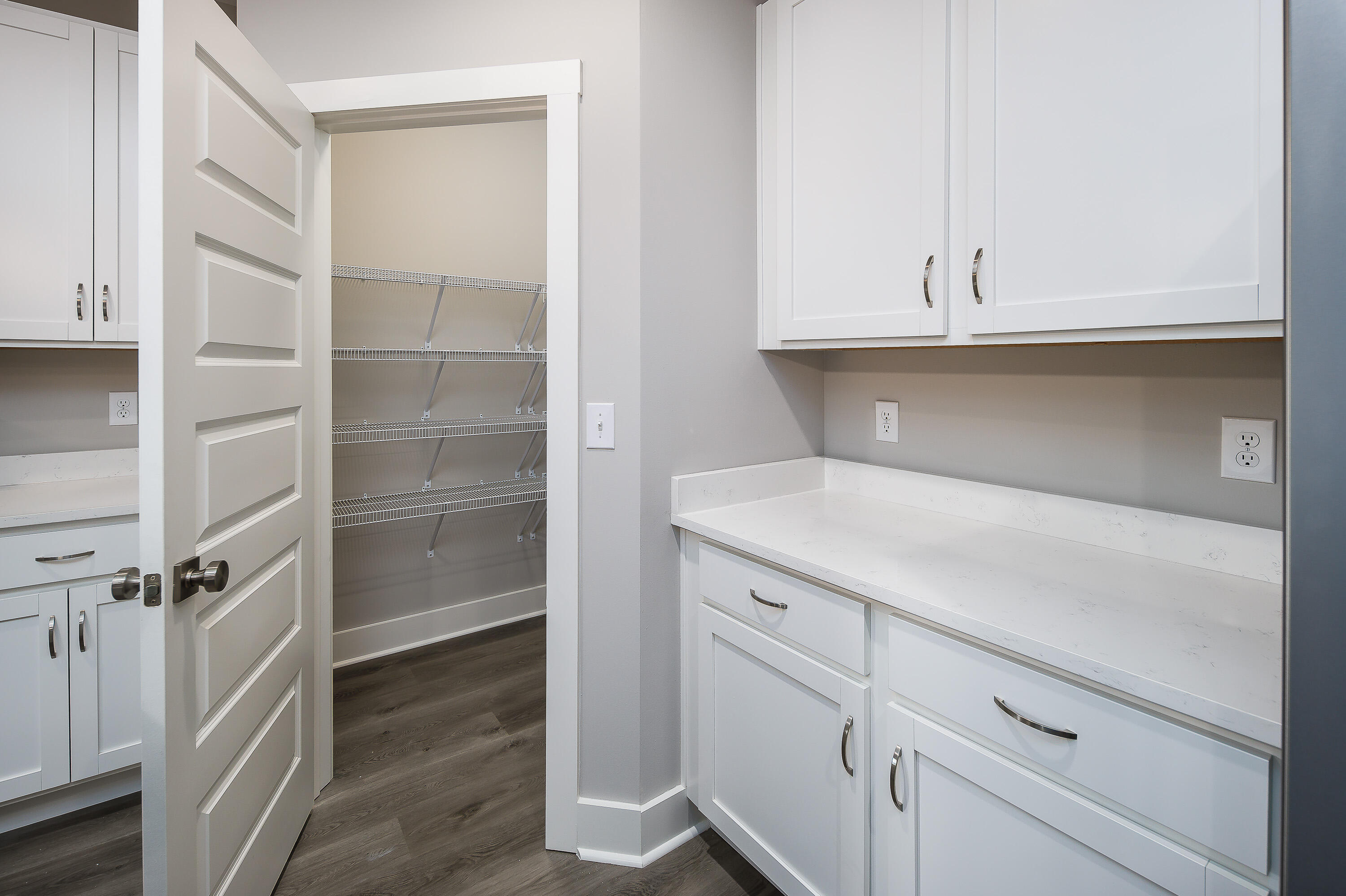 CRESCENT SHORES - Residential