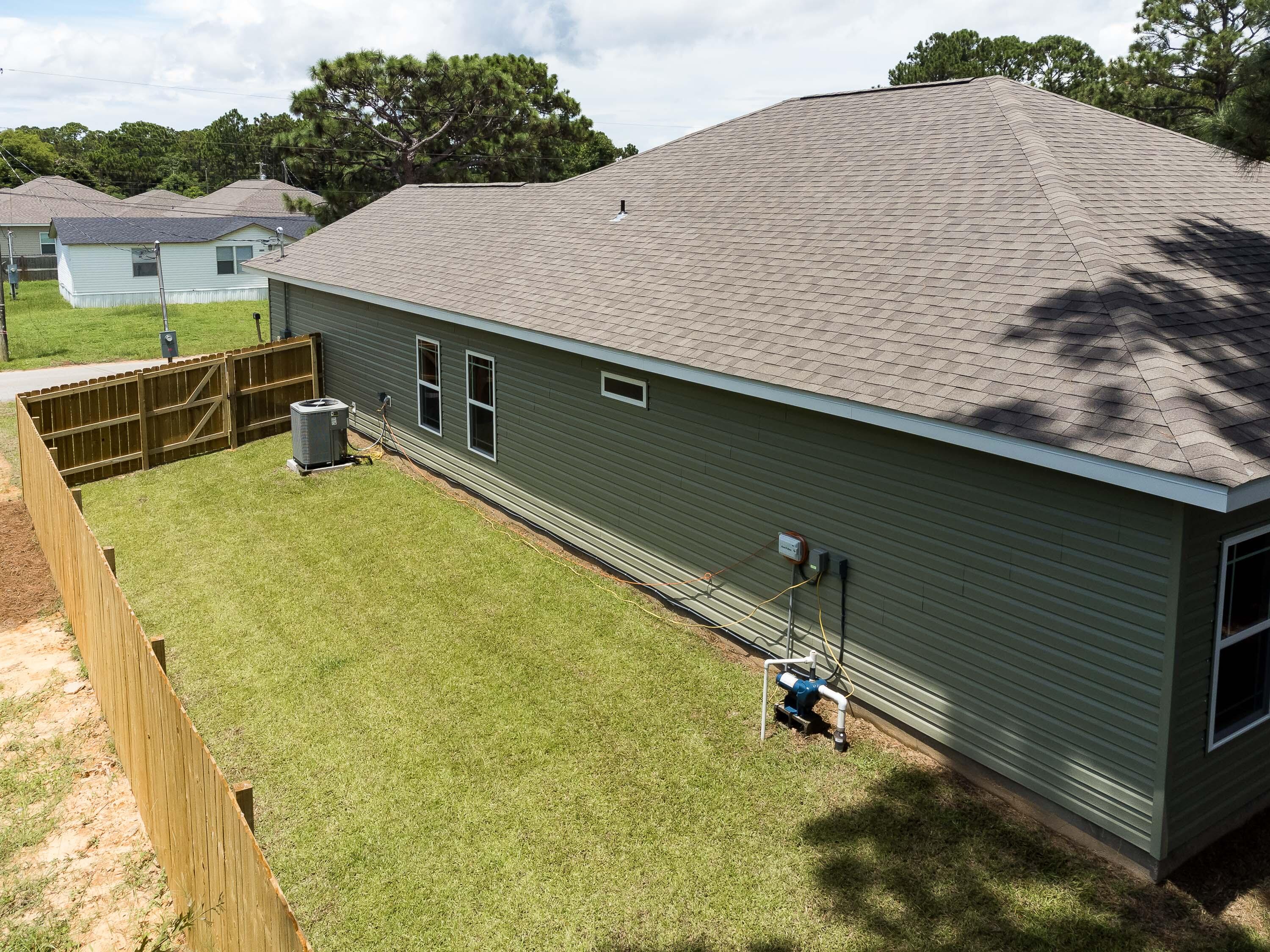 CRESCENT SHORES - Residential