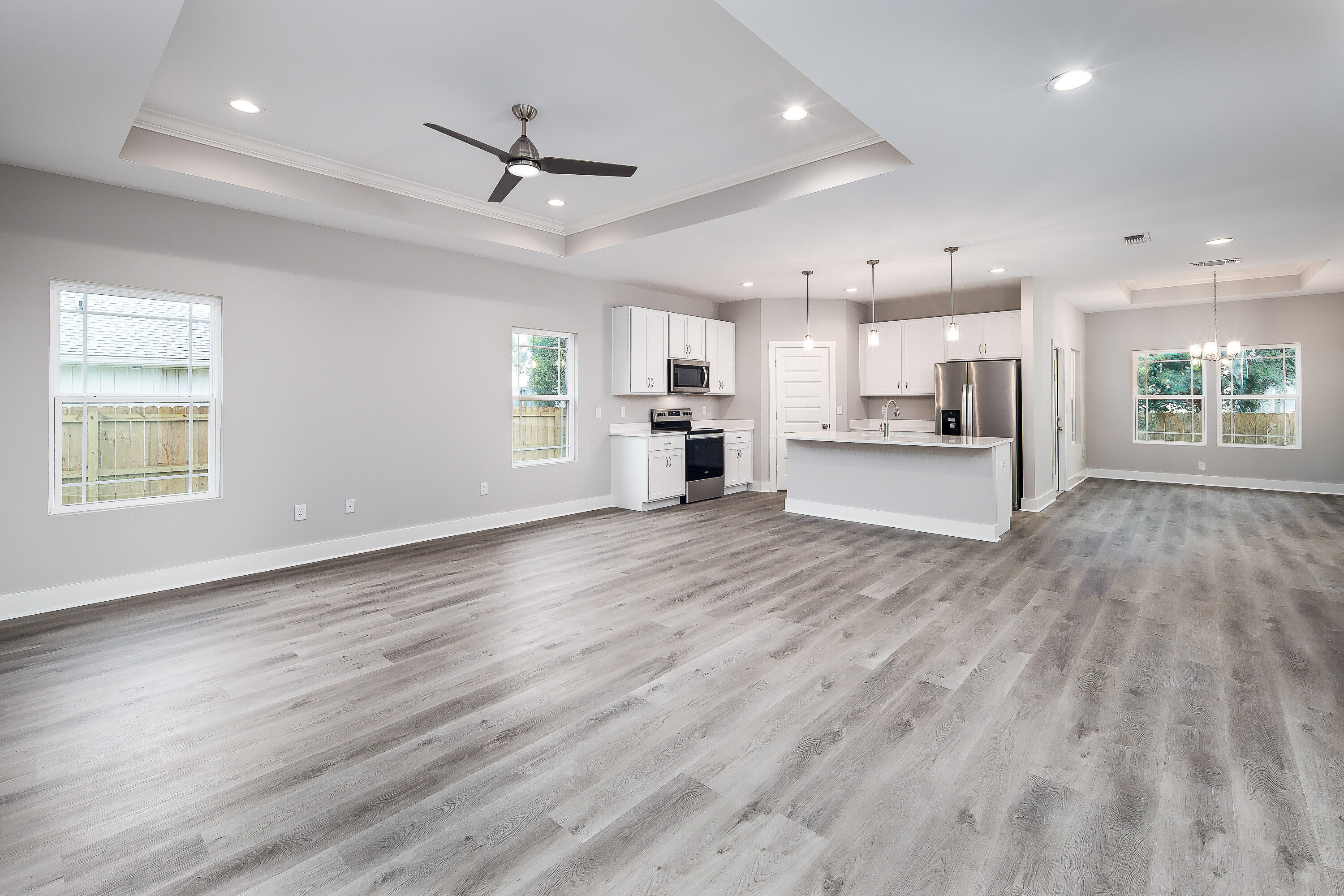 CRESCENT SHORES - Residential