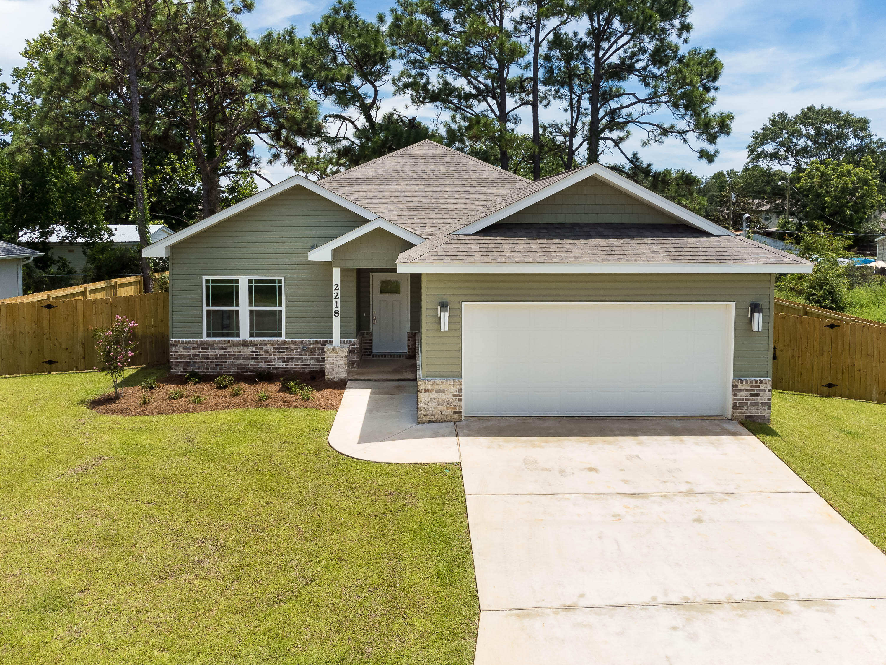 CRESCENT SHORES - Residential