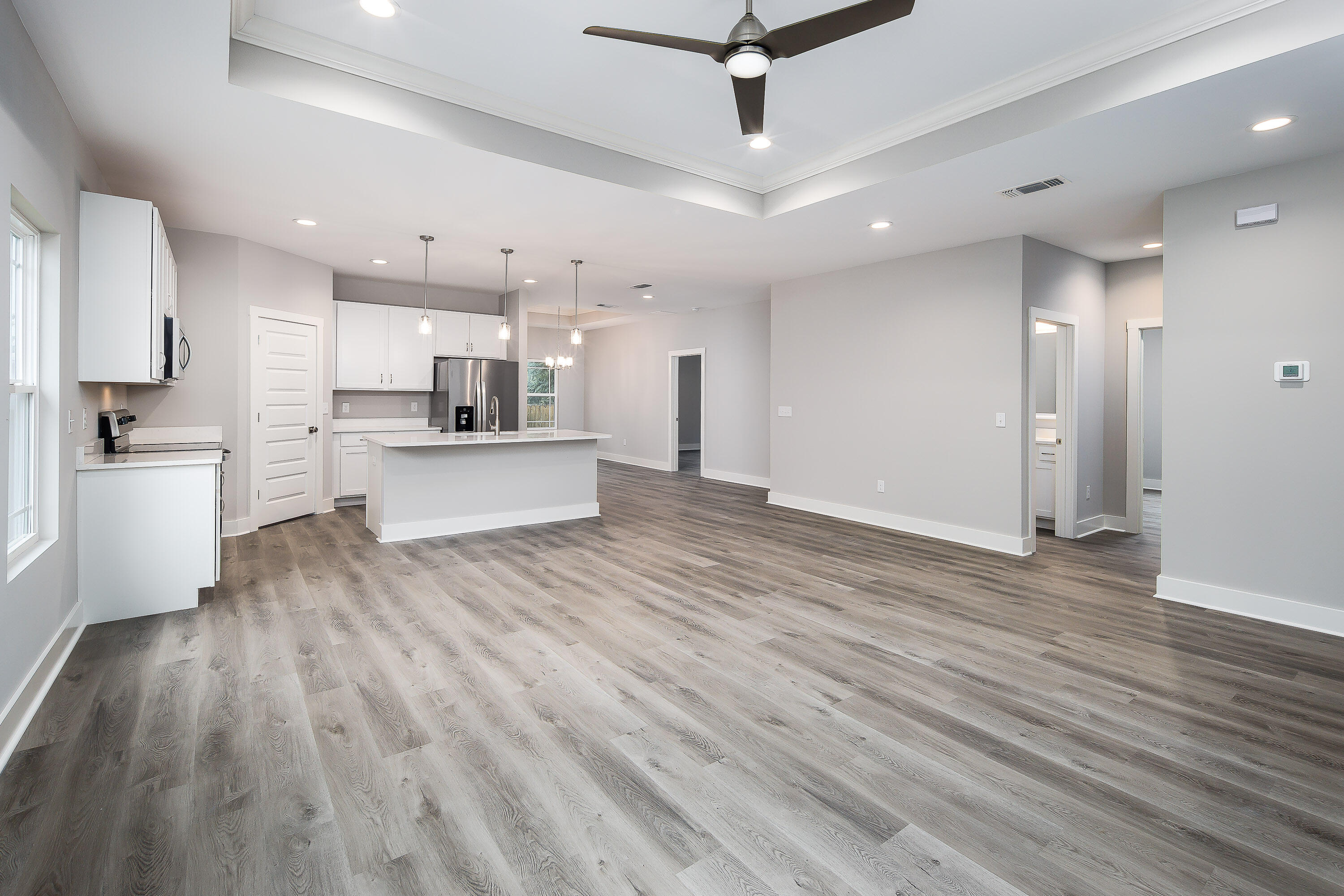 CRESCENT SHORES - Residential