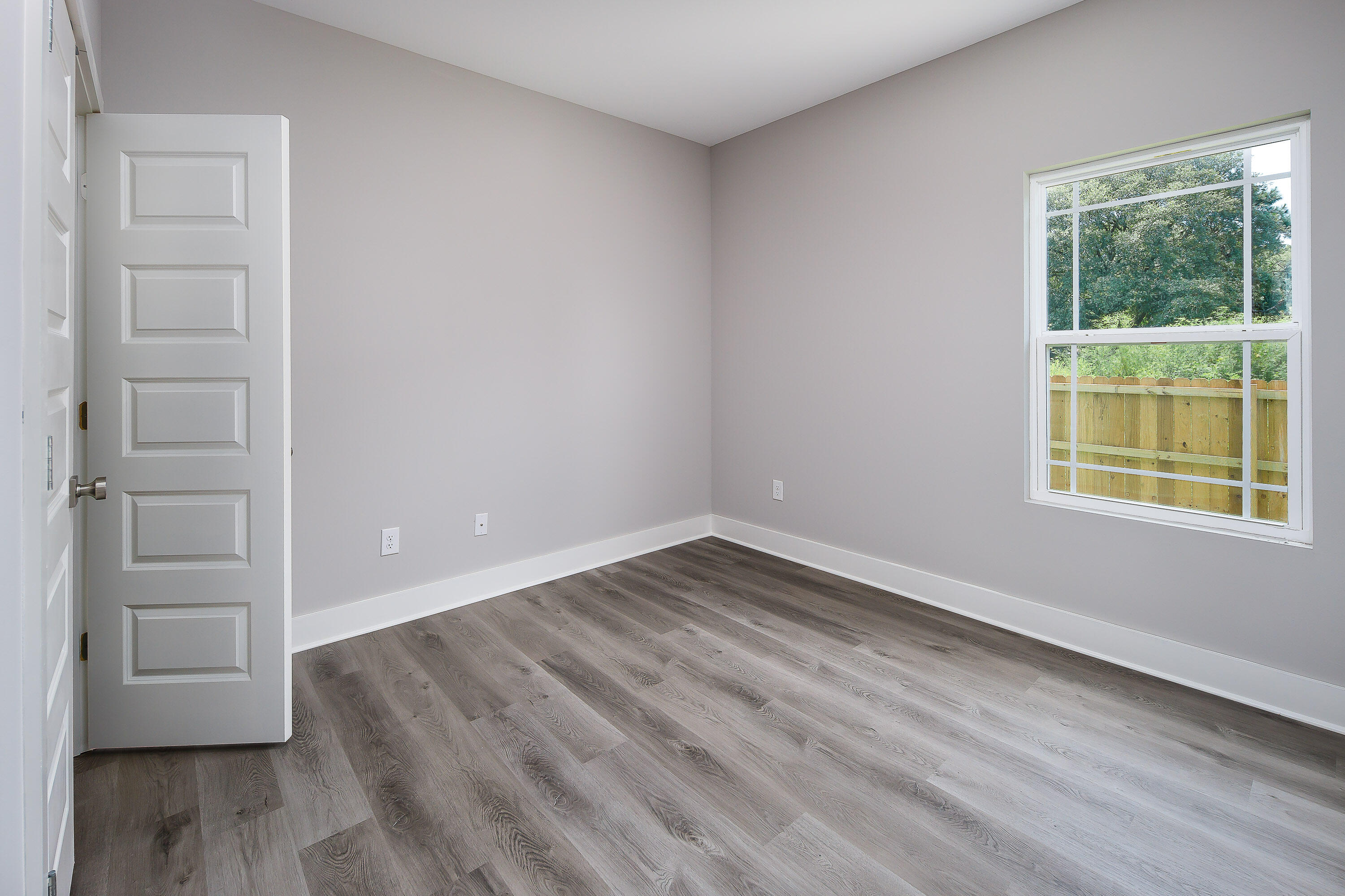 CRESCENT SHORES - Residential