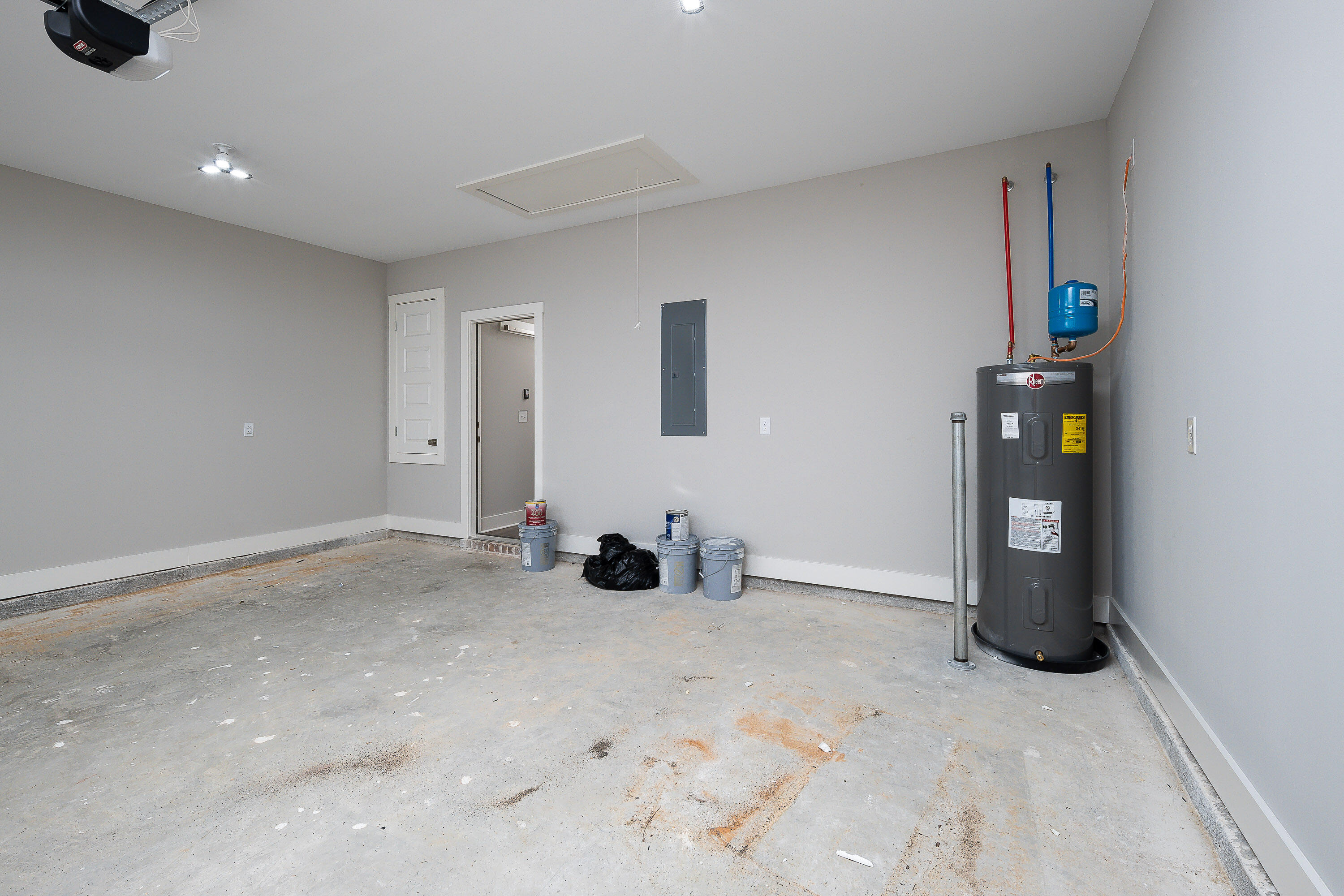 CRESCENT SHORES - Residential