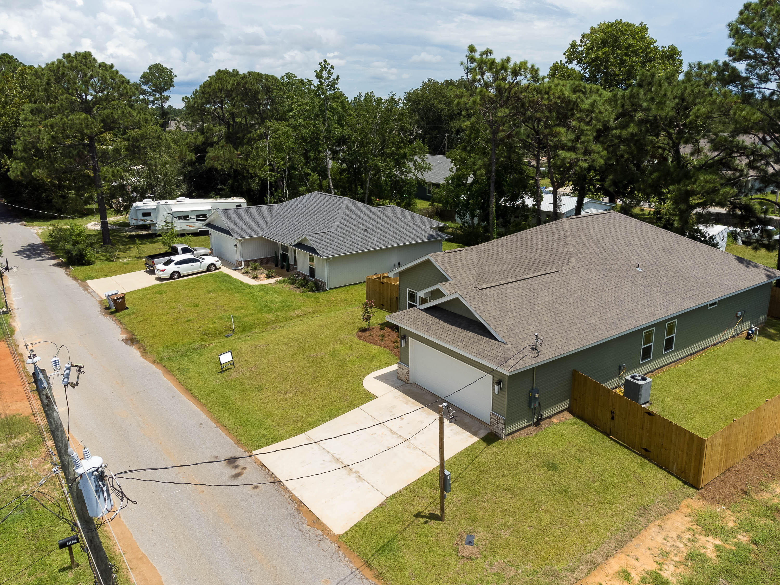 CRESCENT SHORES - Residential