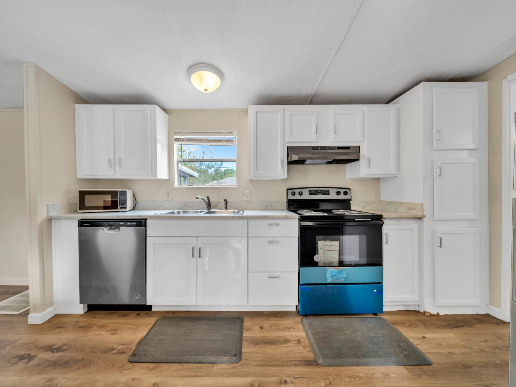 NAVARRE S/D 2ND ADDN - Residential