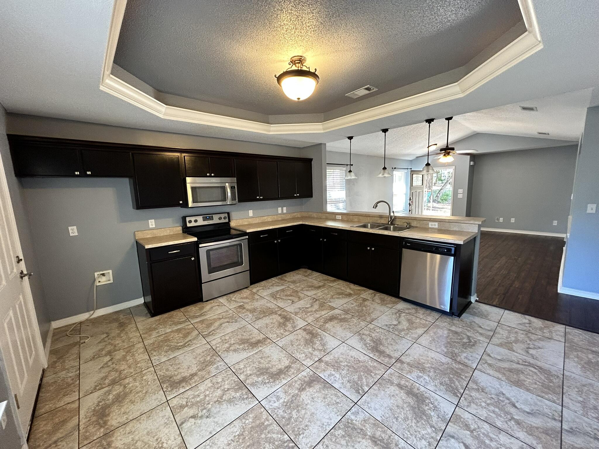 OAKDALE MINI FARMS - Residential Lease