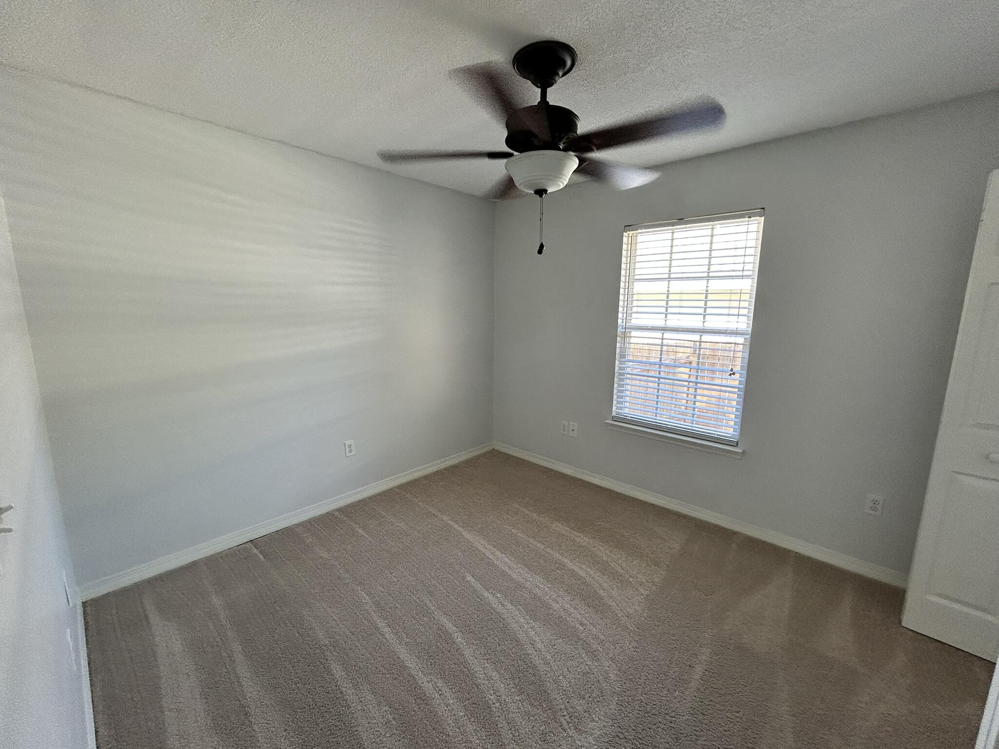 OAKDALE MINI FARMS - Residential Lease