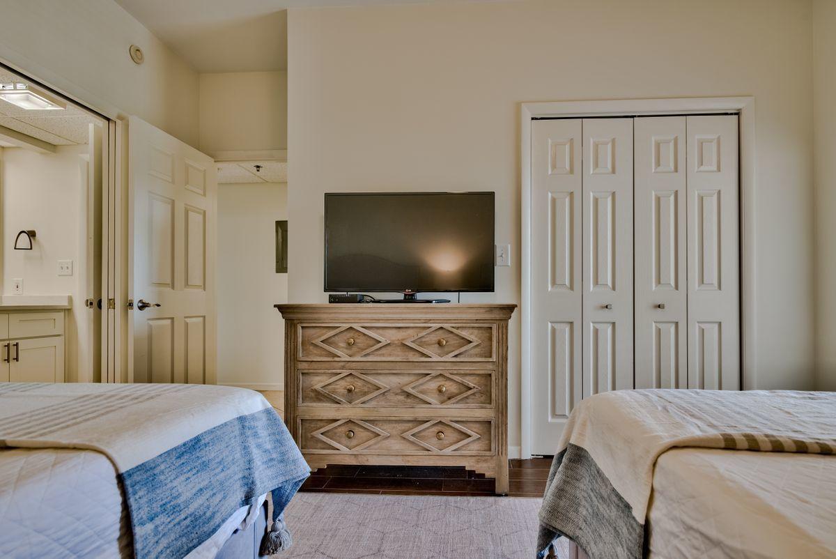 HIGH POINTE RESORT CONDO - Residential
