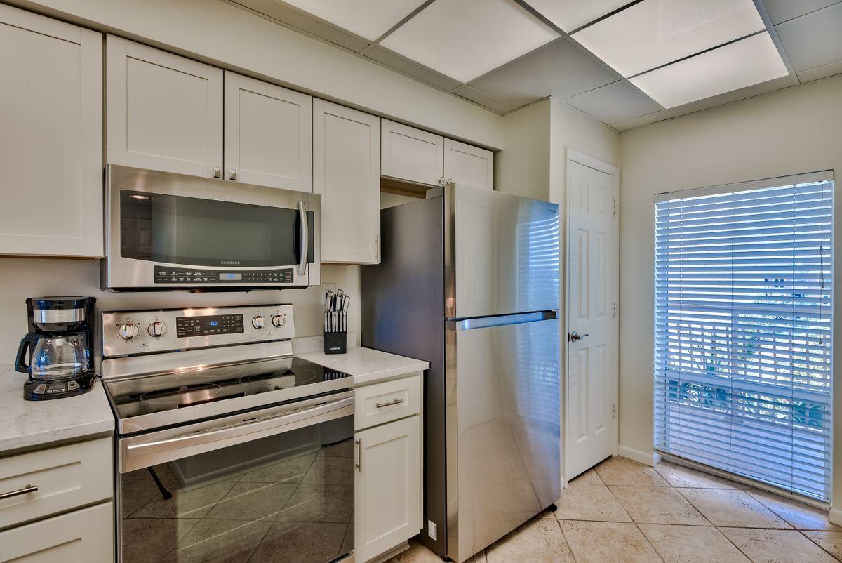 HIGH POINTE RESORT CONDO - Residential