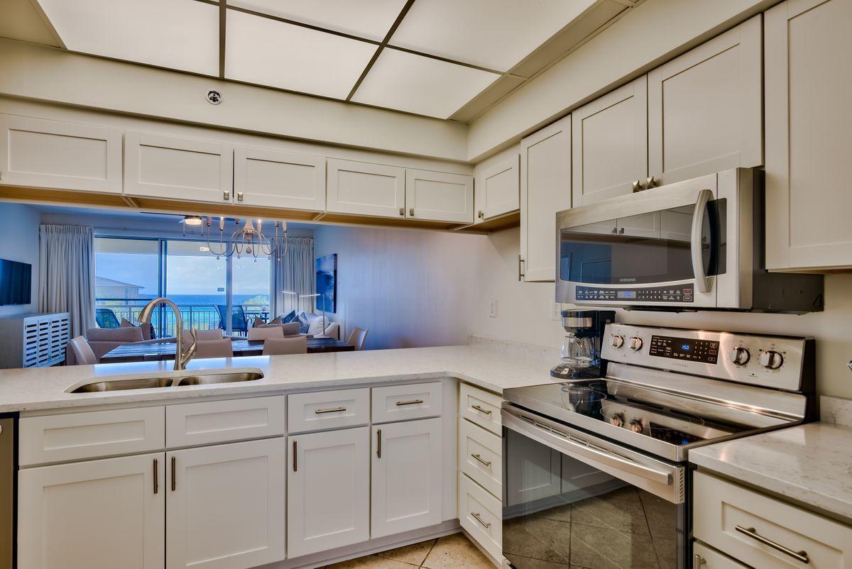 HIGH POINTE RESORT CONDO - Residential