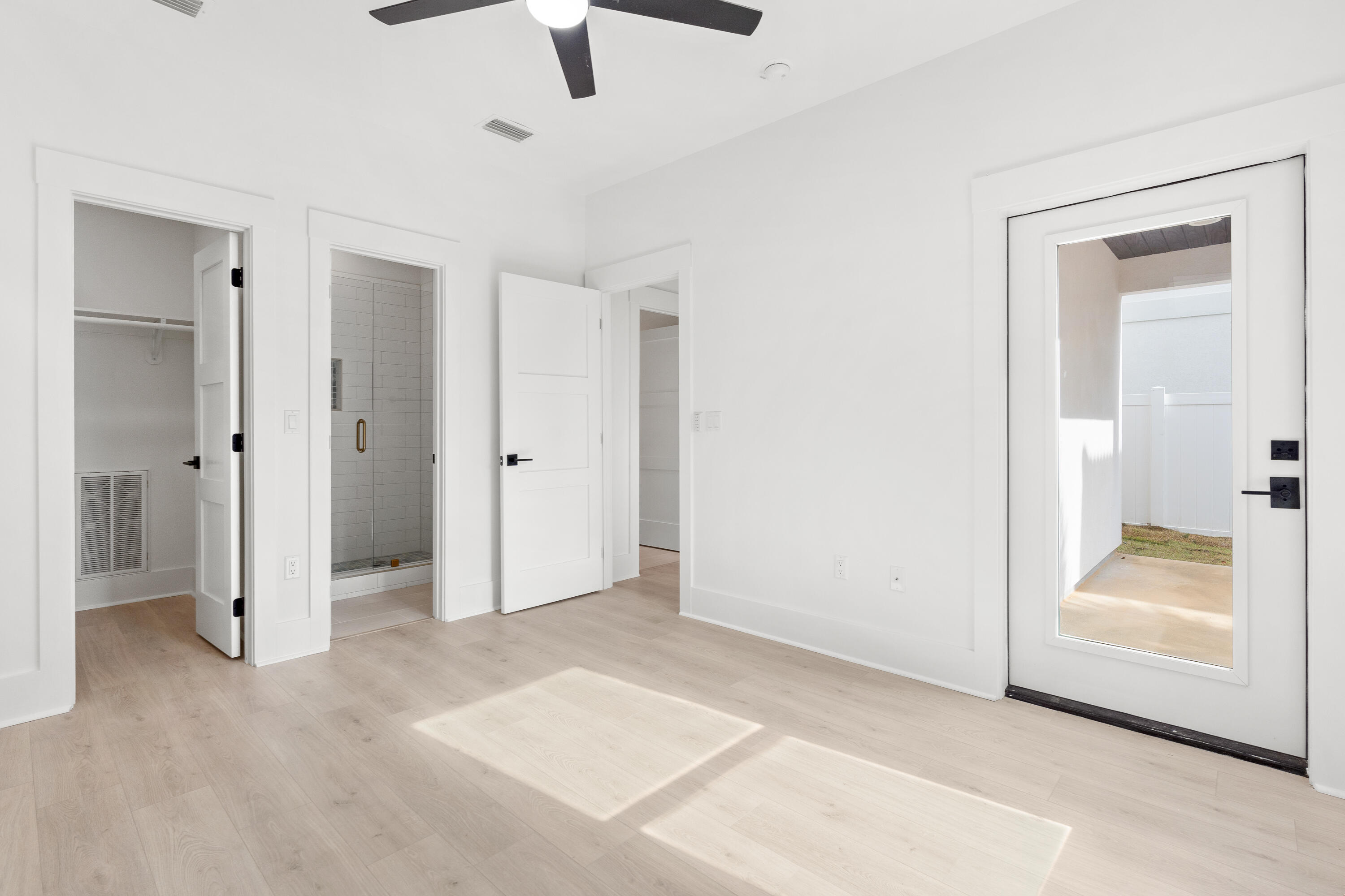 CALUSA BAY S/D - Residential