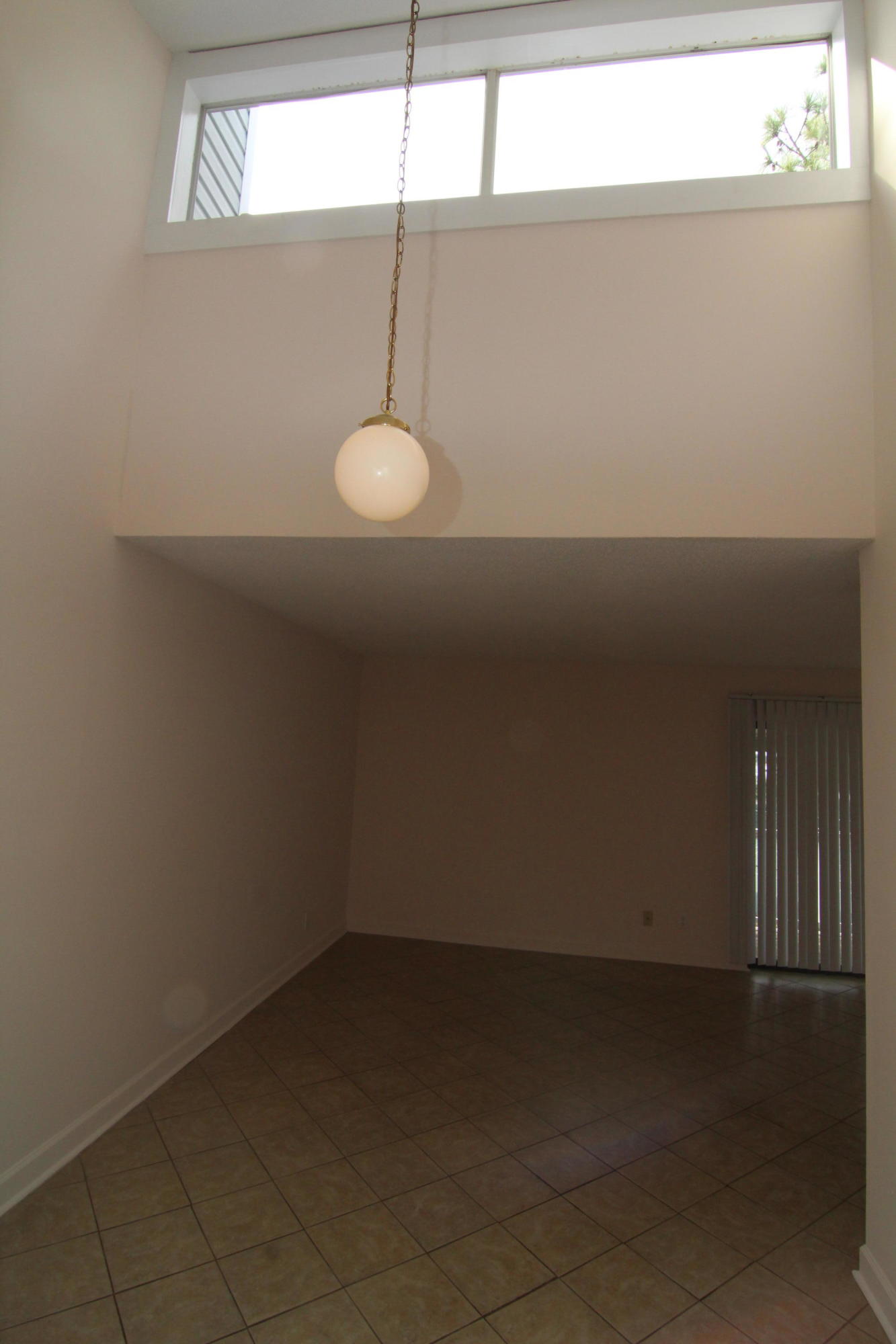 FINISTERRA CONDO - Residential