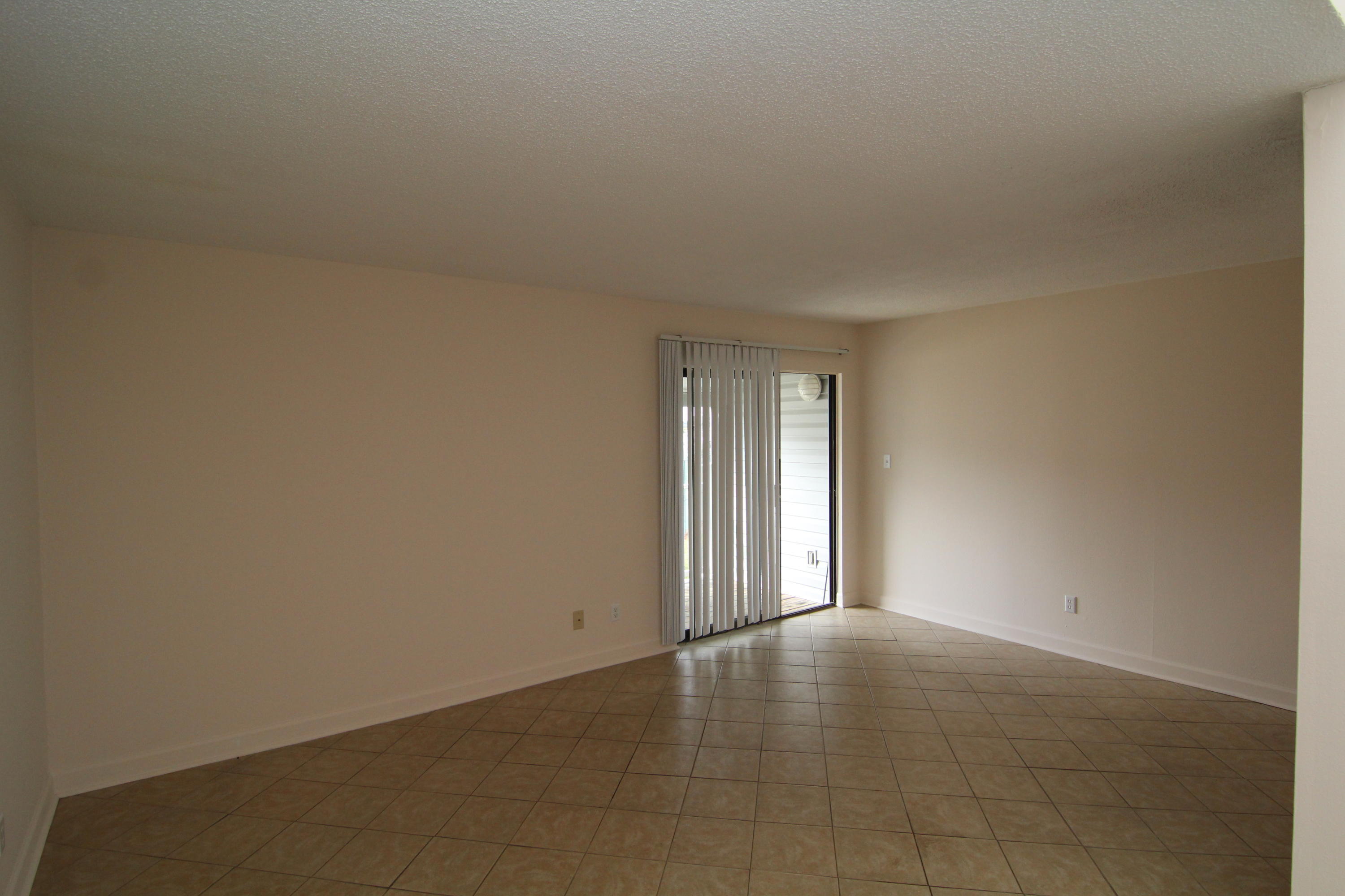 FINISTERRA CONDO - Residential