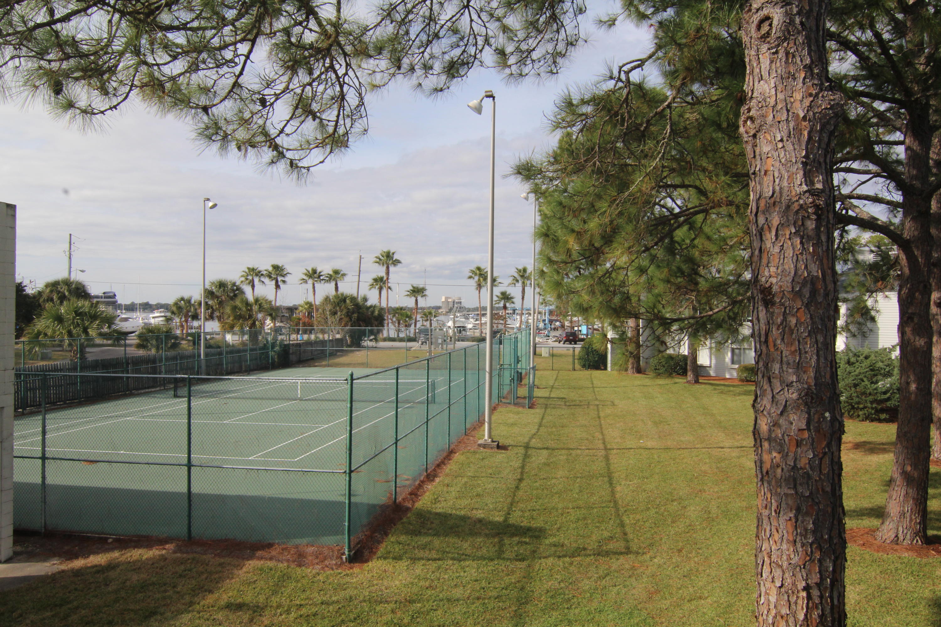 FINISTERRA CONDO - Residential