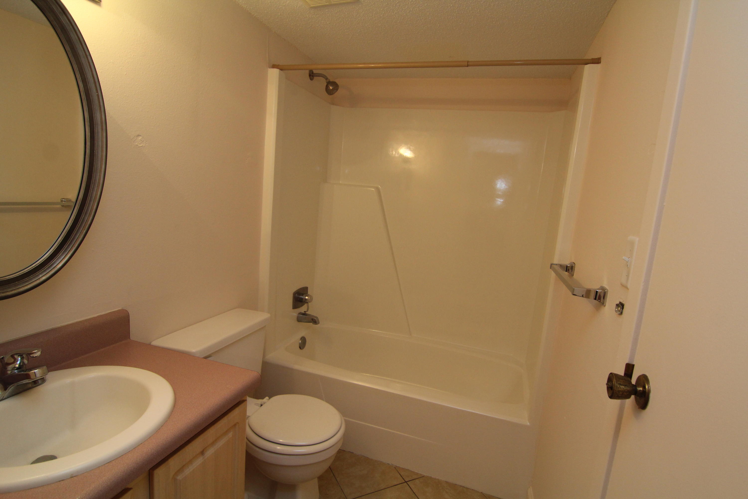 FINISTERRA CONDO - Residential