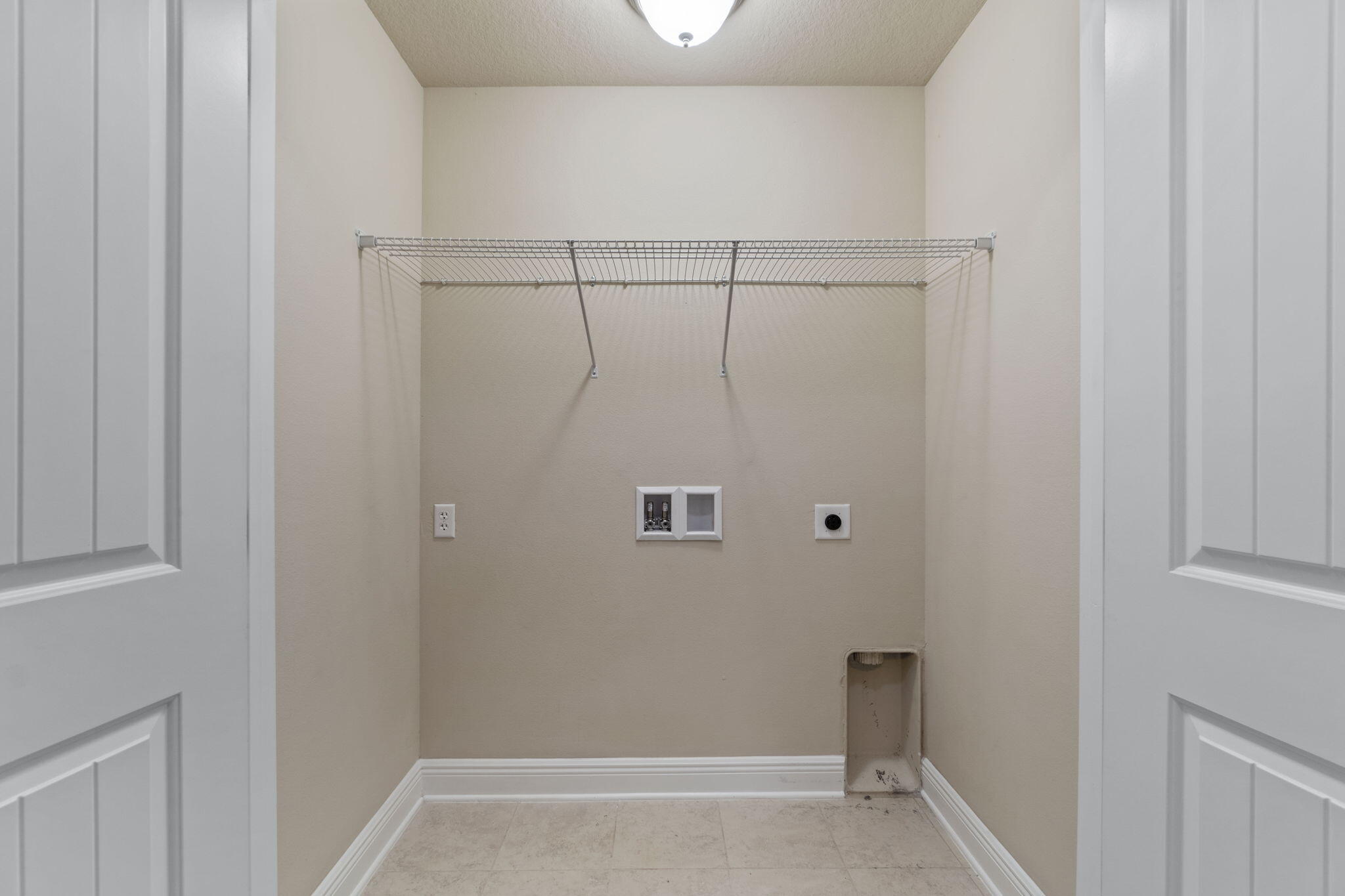 WATER OAKS - Residential