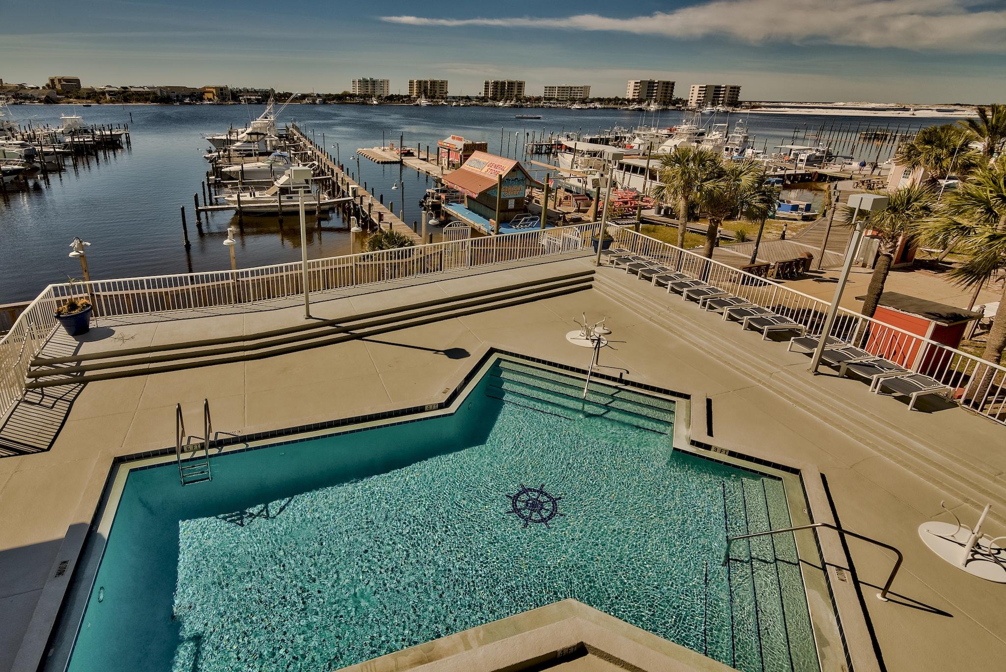 DESTIN YACHT CLUB - Residential