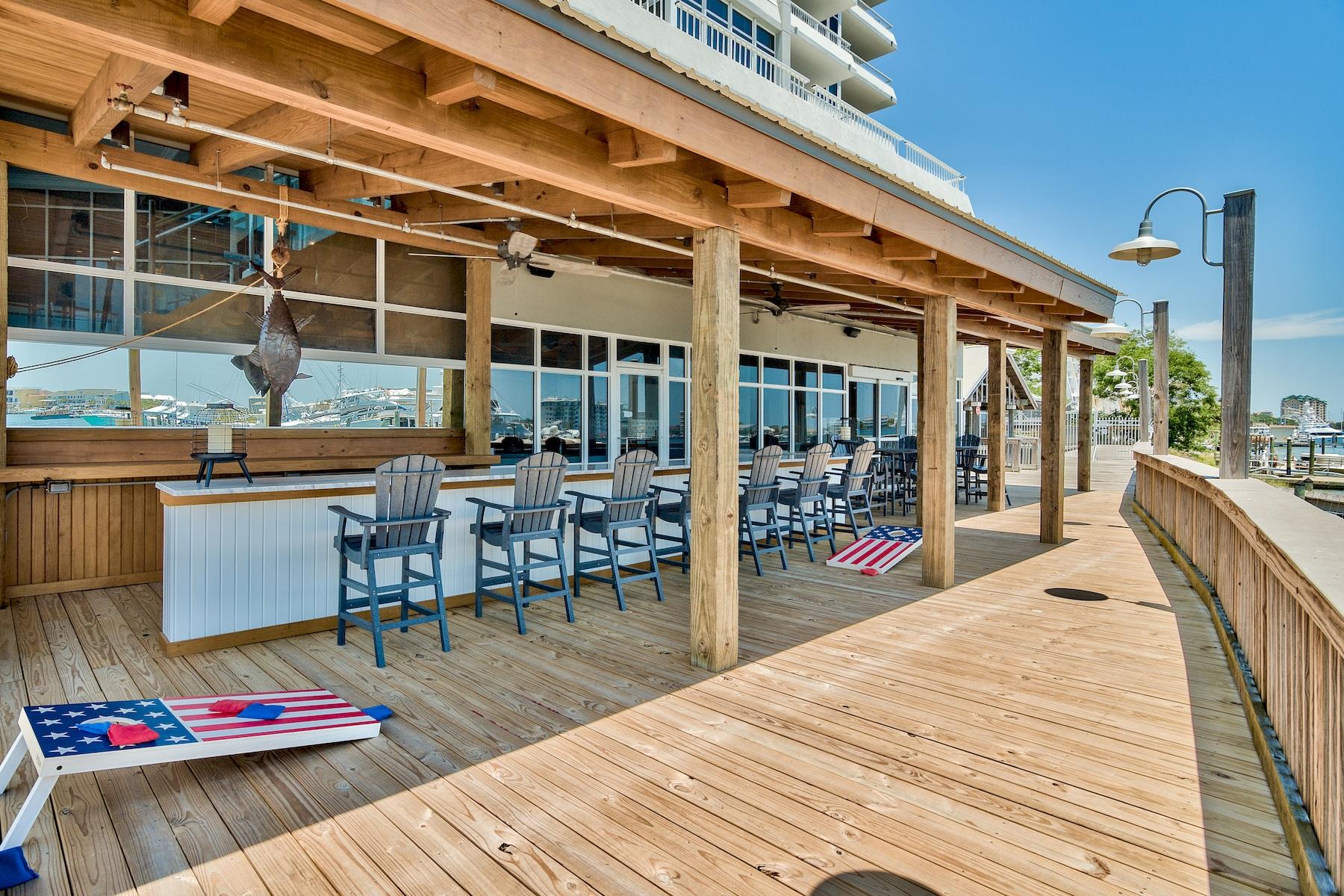 DESTIN YACHT CLUB - Residential