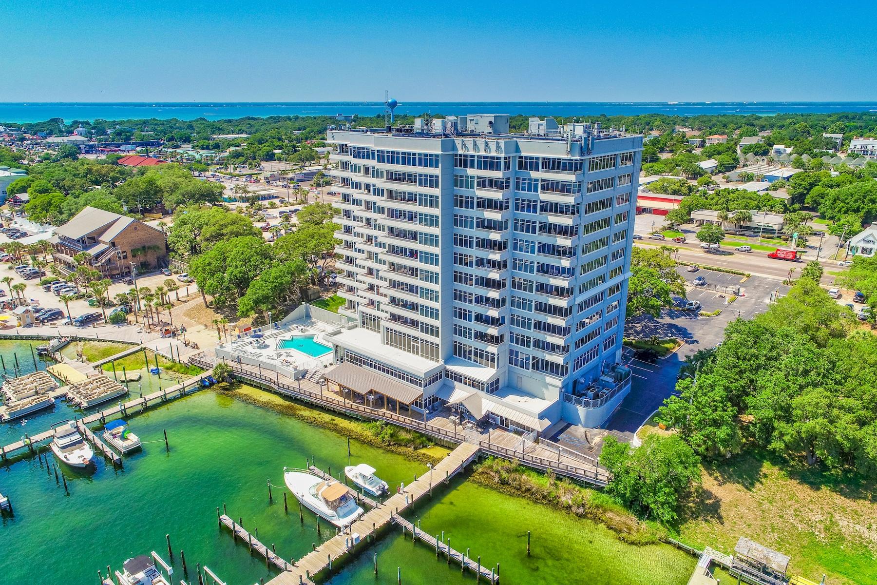 DESTIN YACHT CLUB - Residential