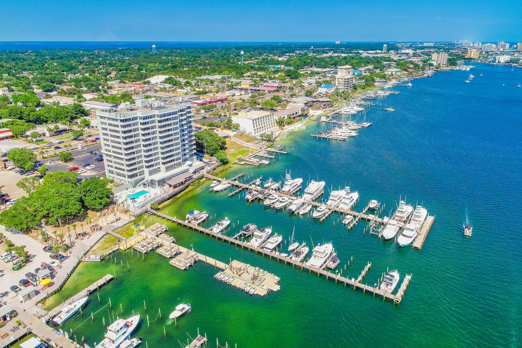DESTIN YACHT CLUB - Residential
