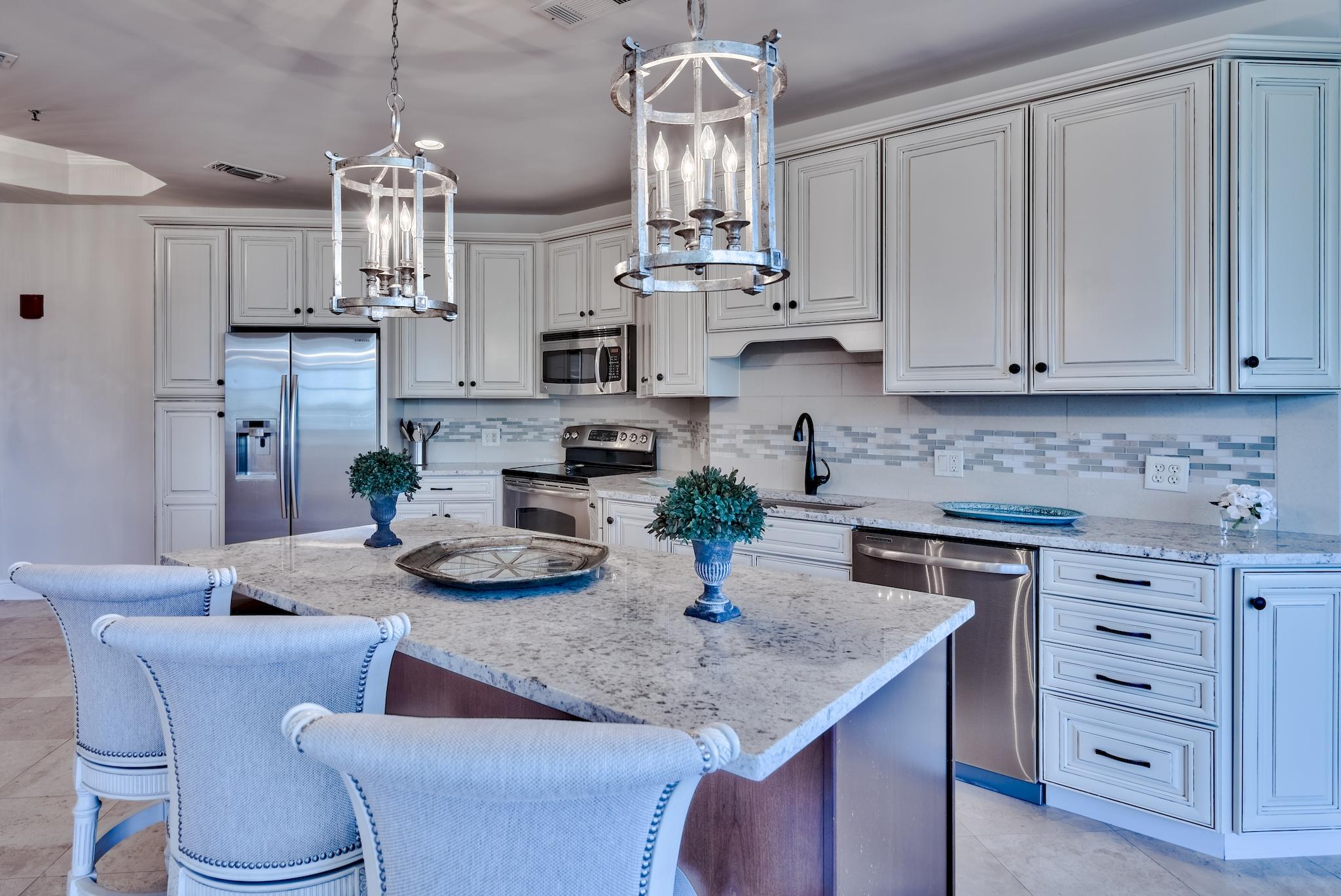 DESTIN YACHT CLUB - Residential